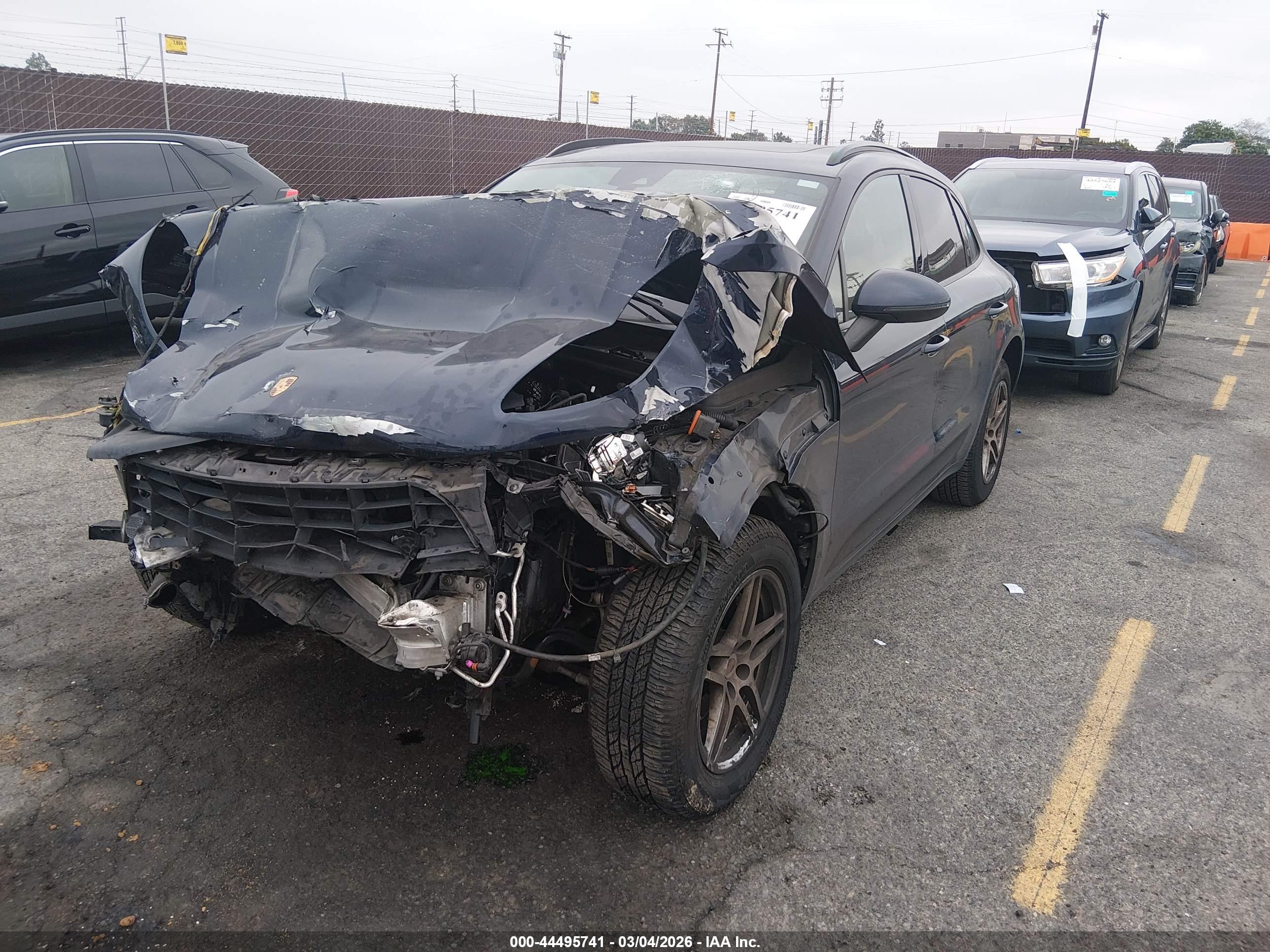 PORSCHE MACAN image 2
