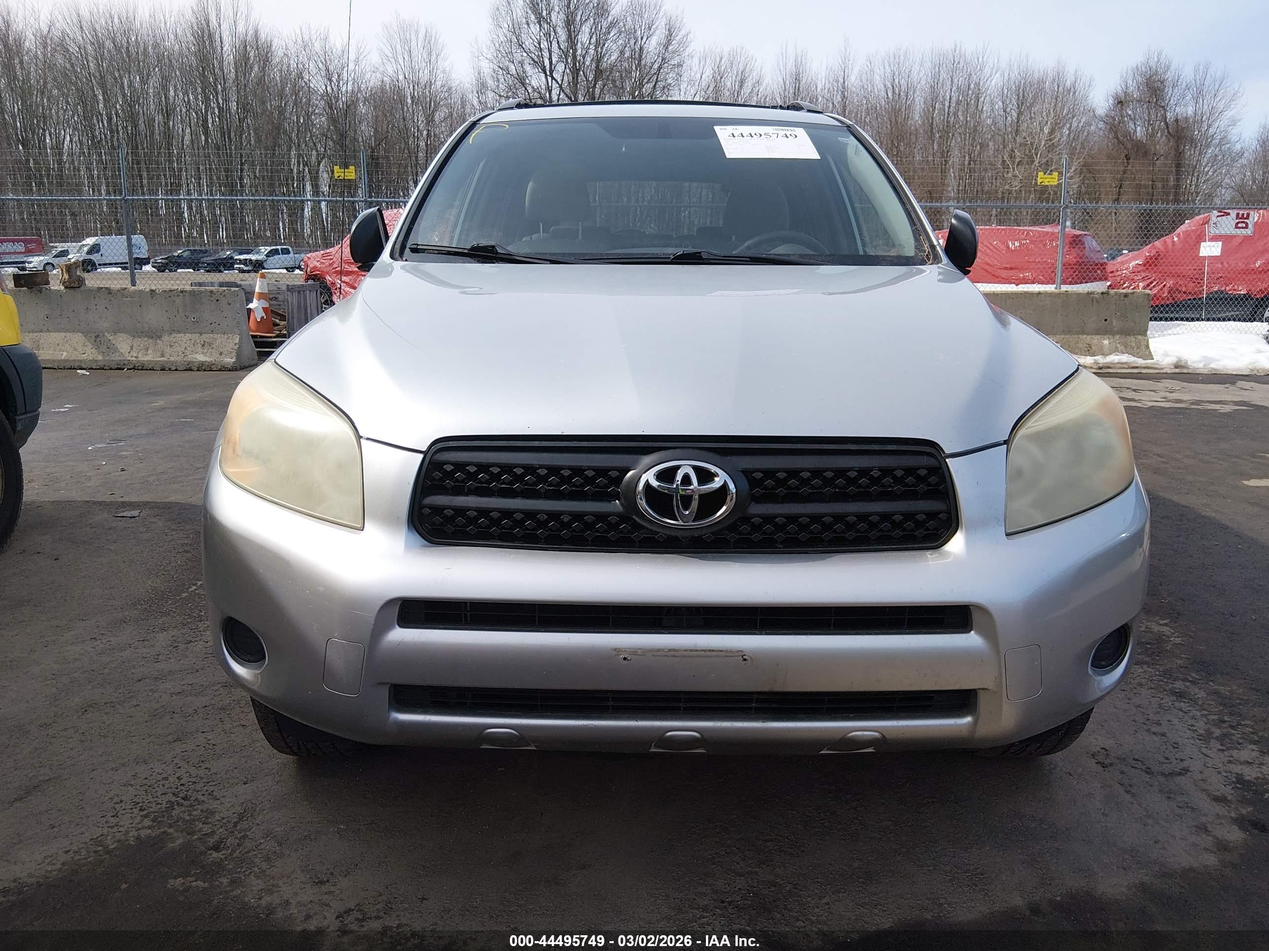 TOYOTA RAV4 image 6