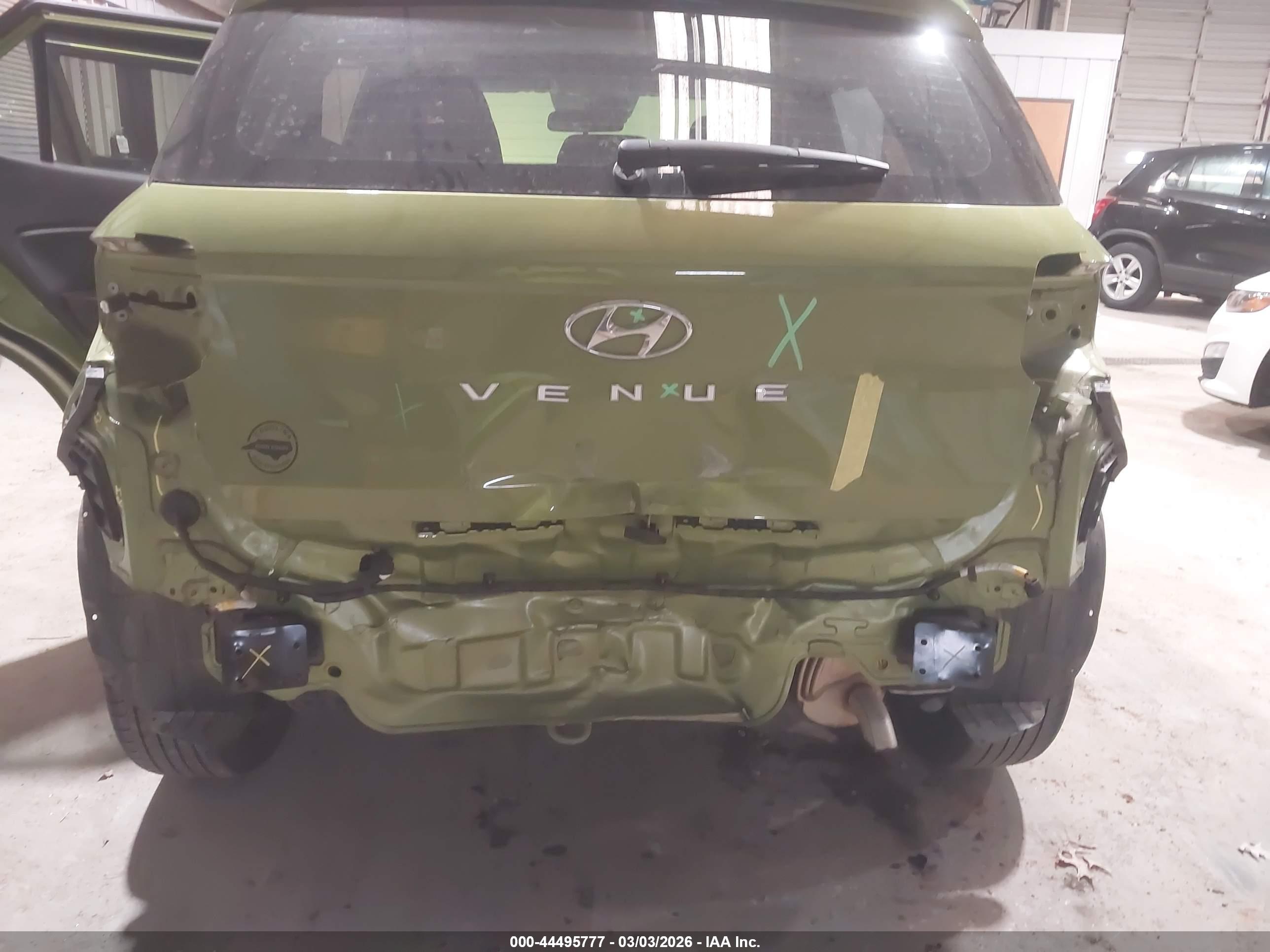 HYUNDAI VENUE image 6
