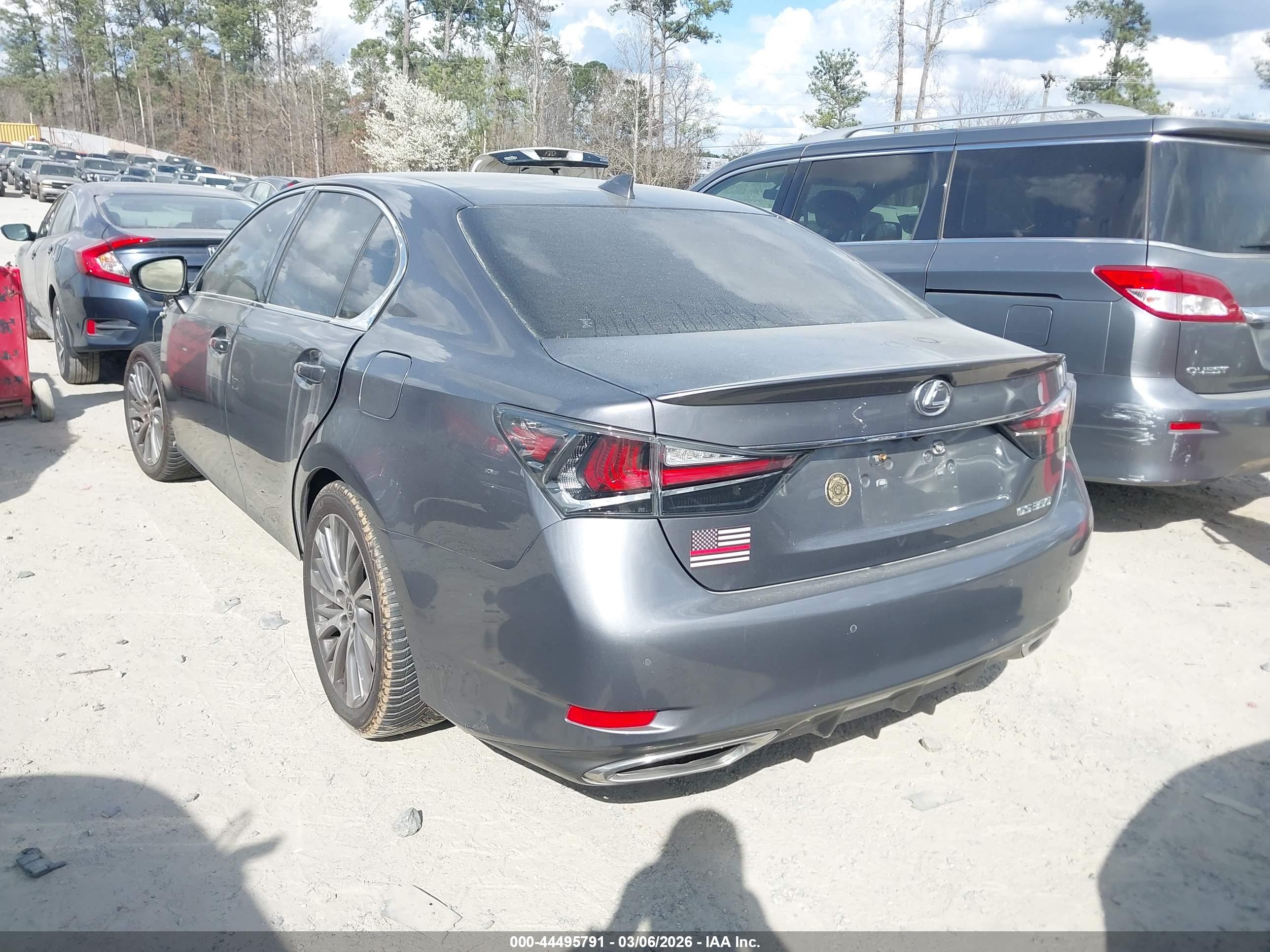 LEXUS GS image 3