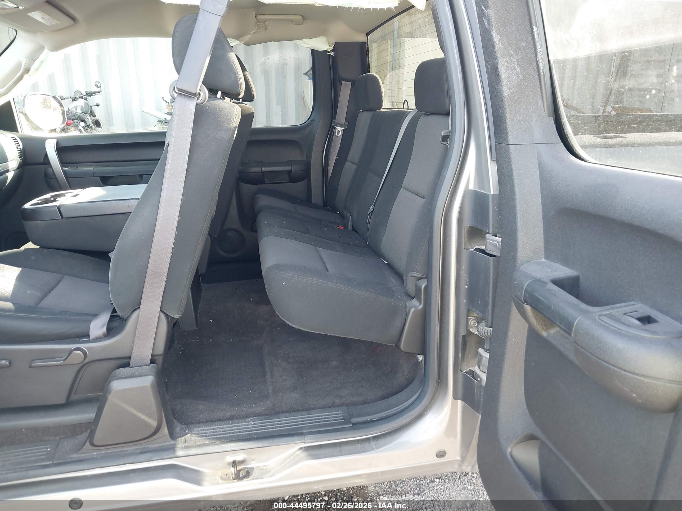 GMC SIERRA image 8