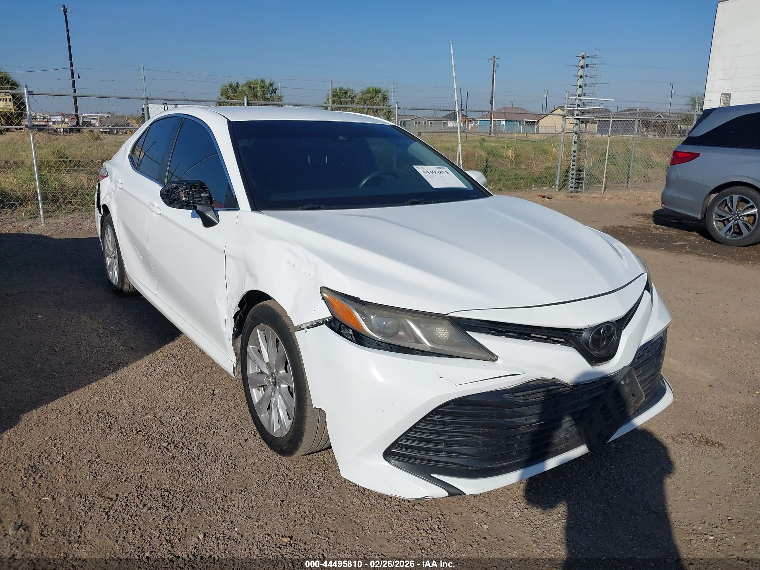 TOYOTA CAMRY image 6