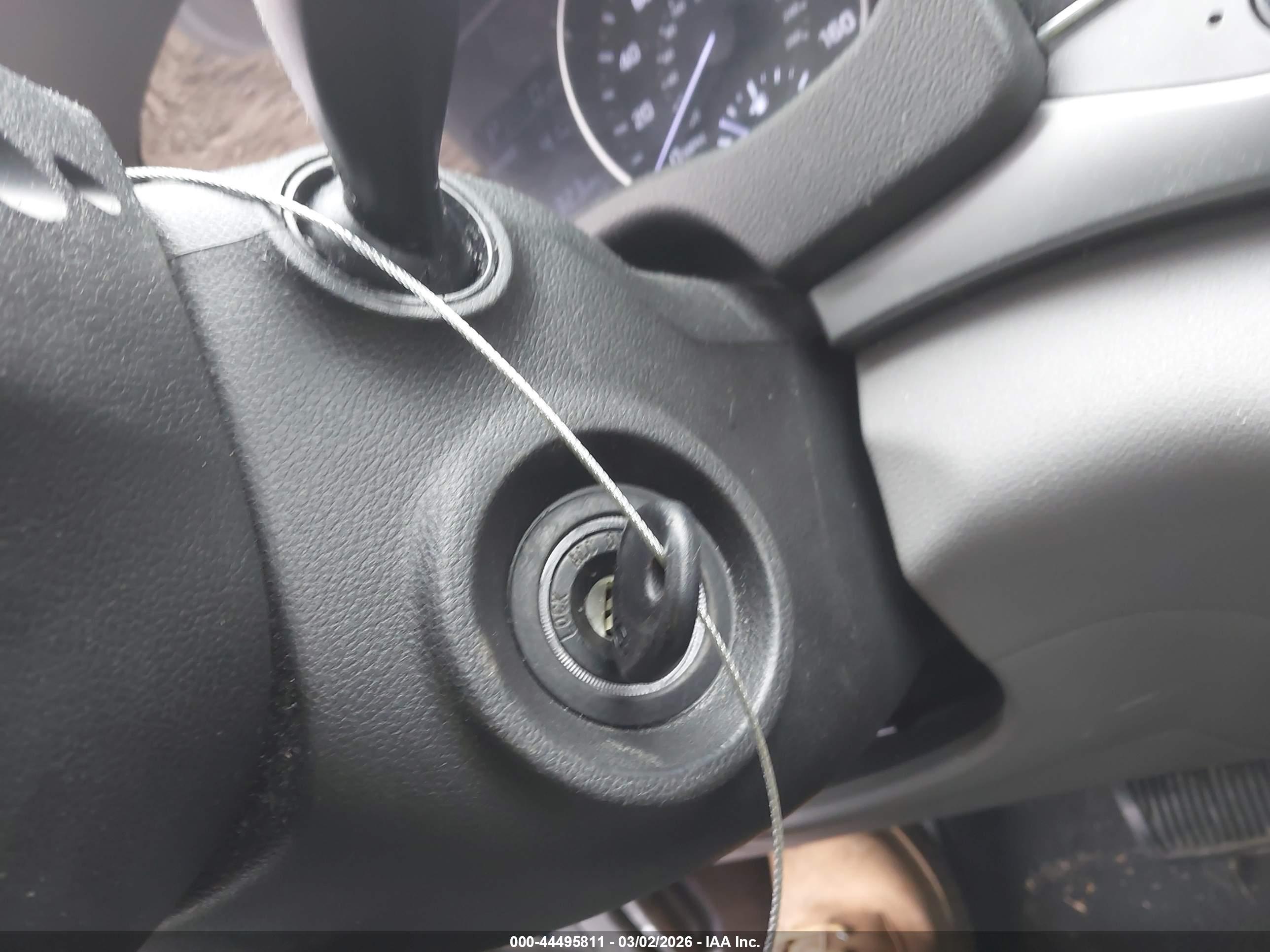 HYUNDAI ELANTRA image 11