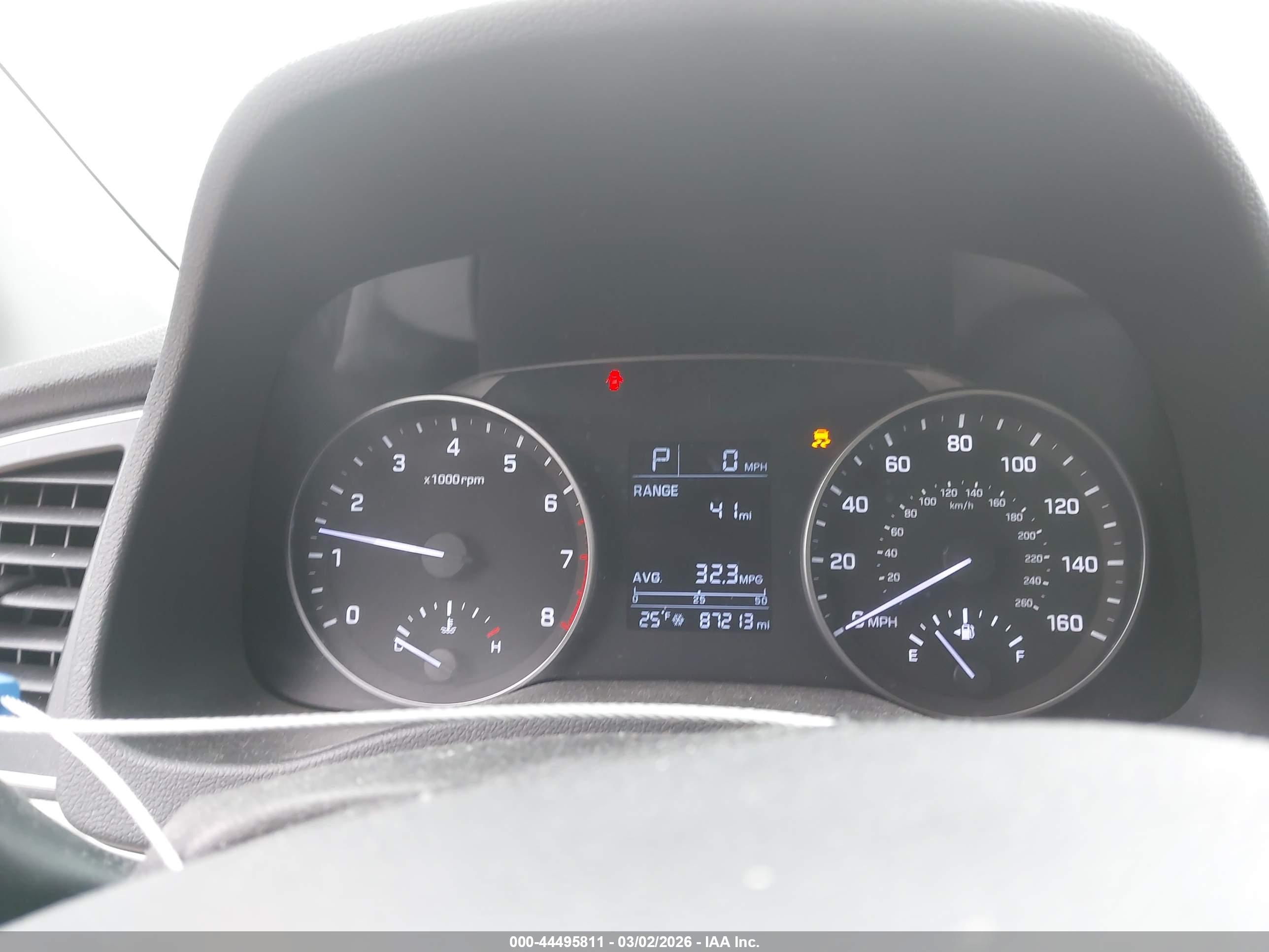 HYUNDAI ELANTRA image 7