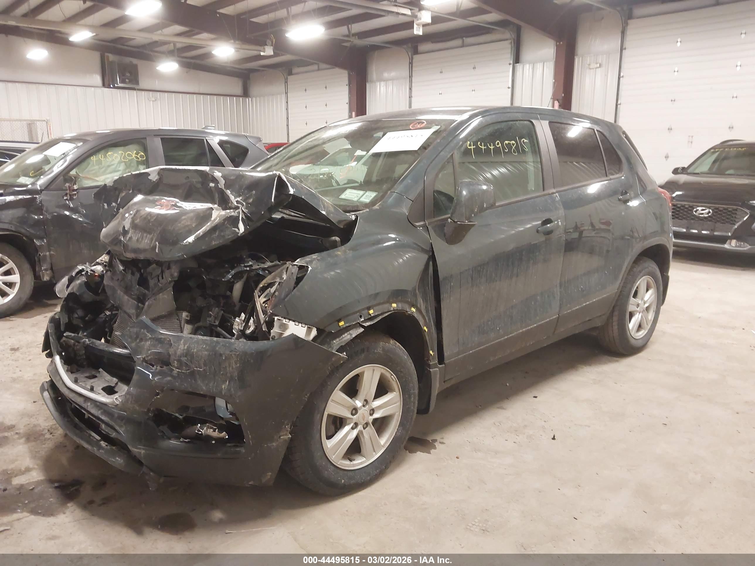 CHEVROLET TRAX image 2