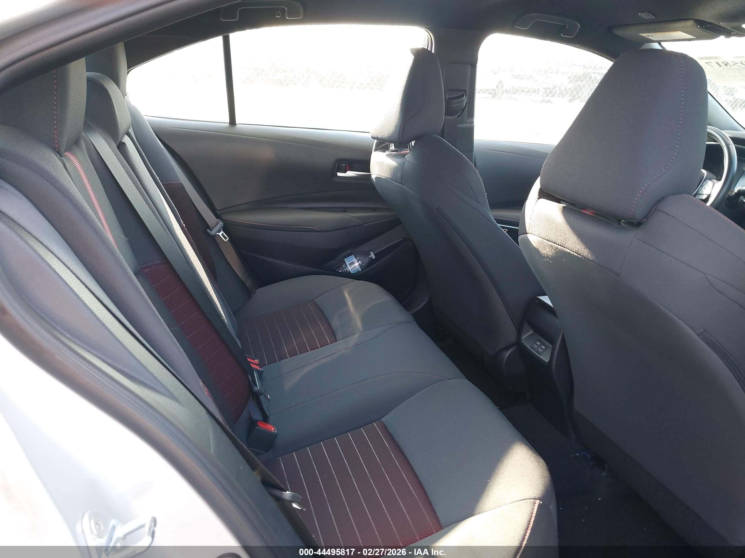 TOYOTA COROLLA image 8