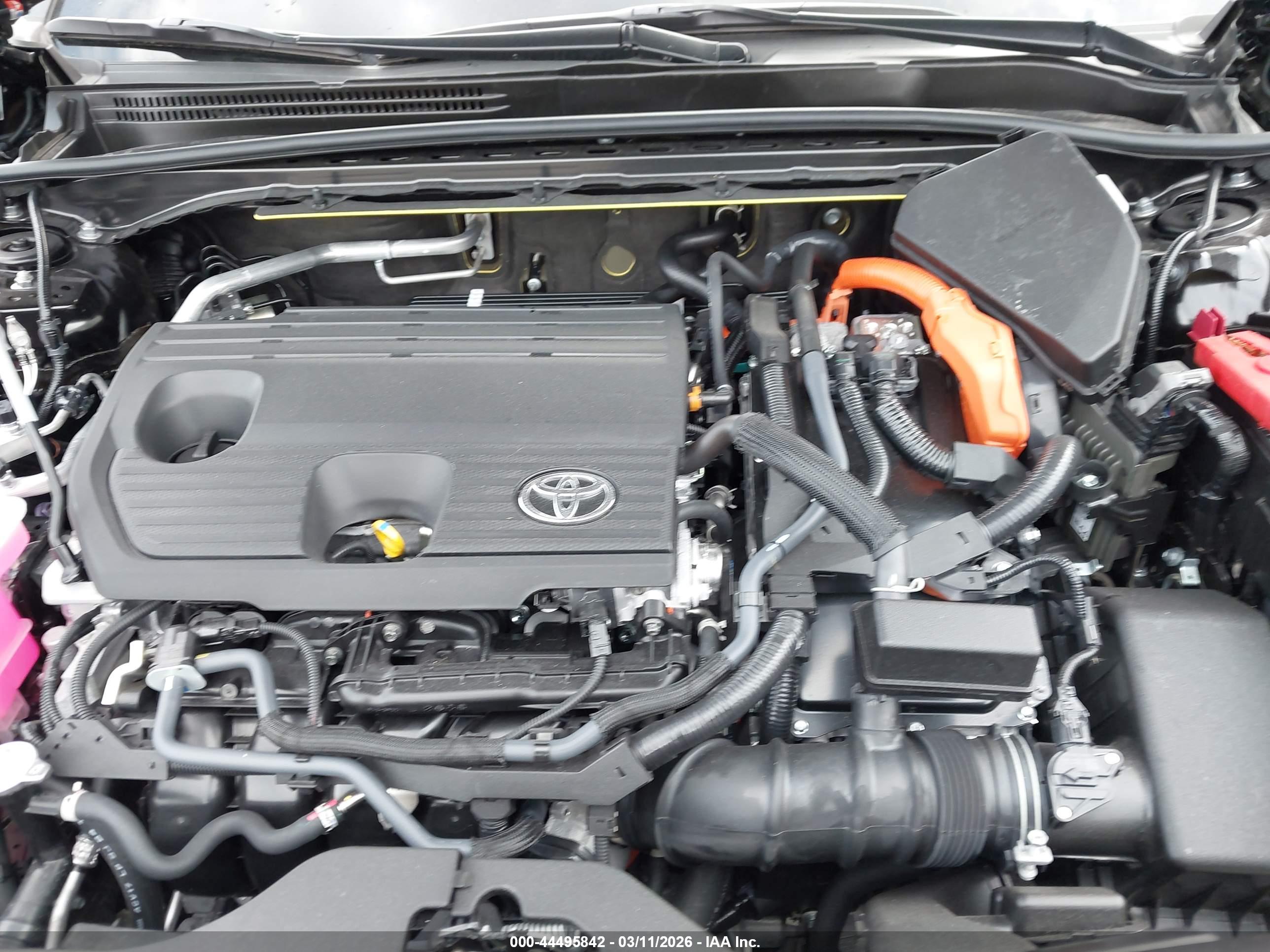 TOYOTA CROWN image 10