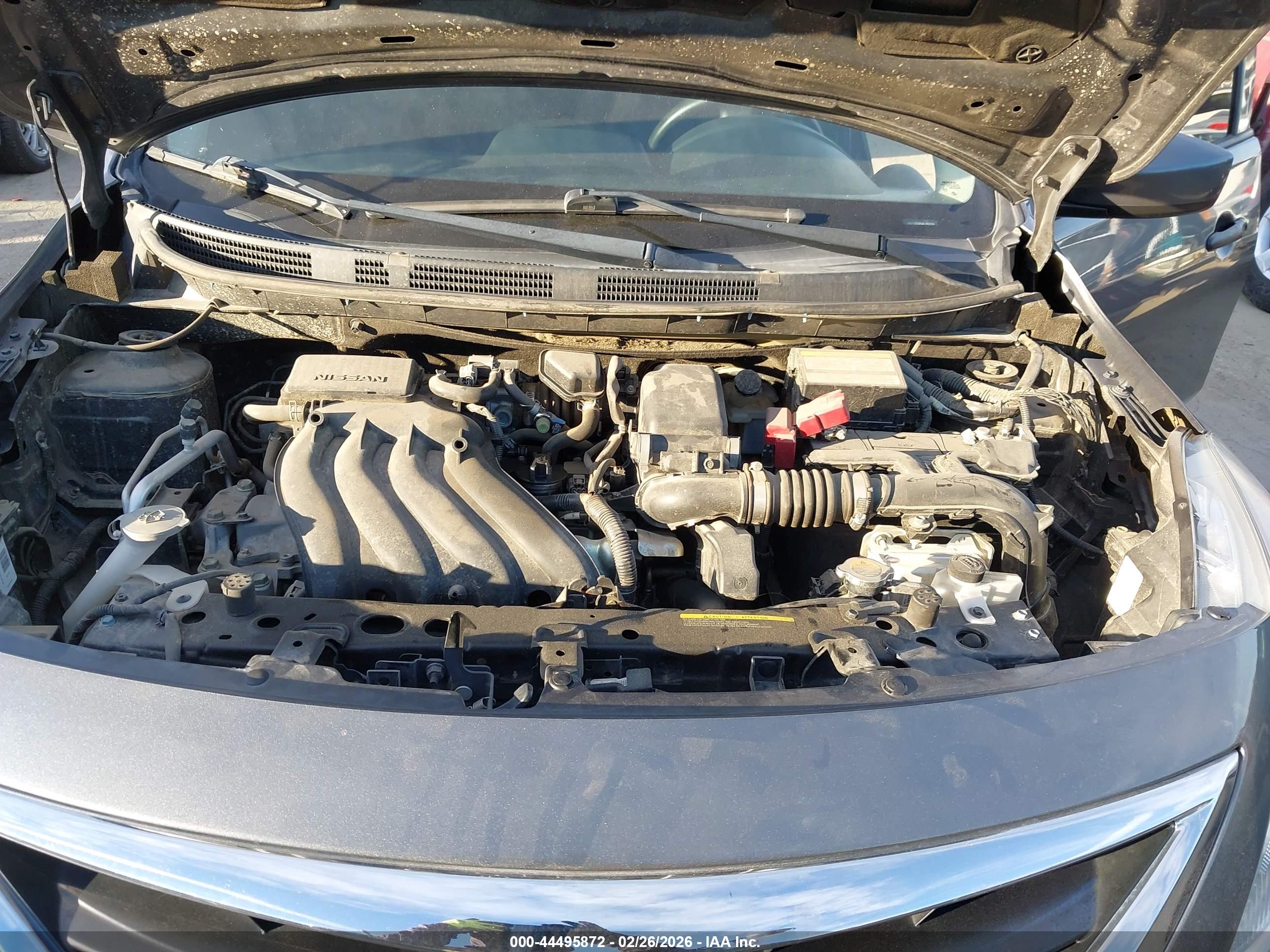 NISSAN VERSA image 10