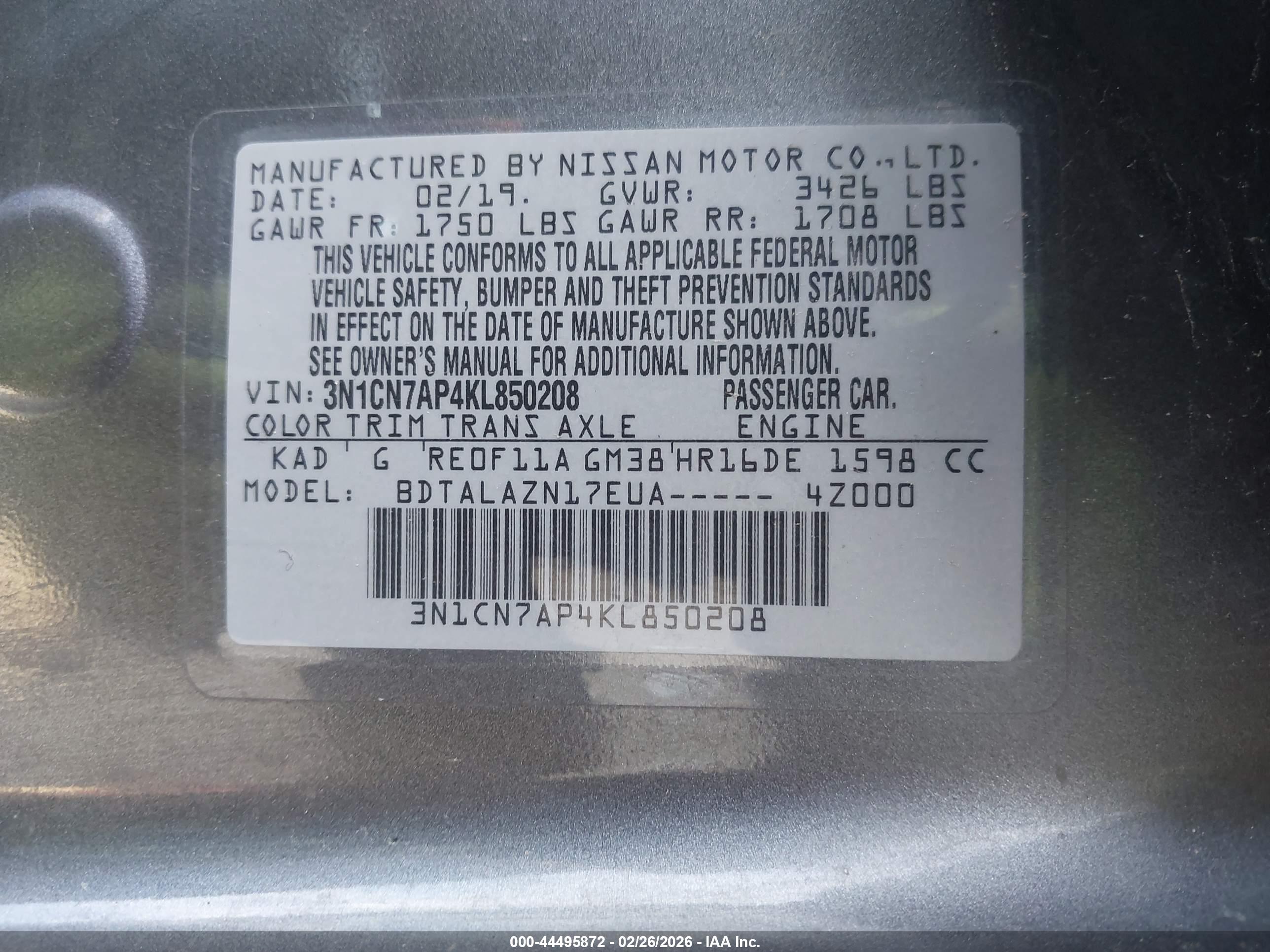 NISSAN VERSA image 9