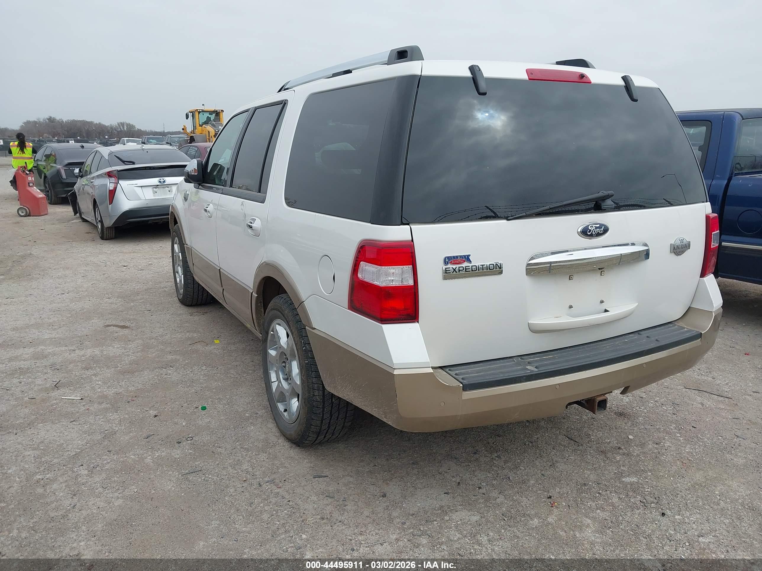 FORD EXPEDITION image 3