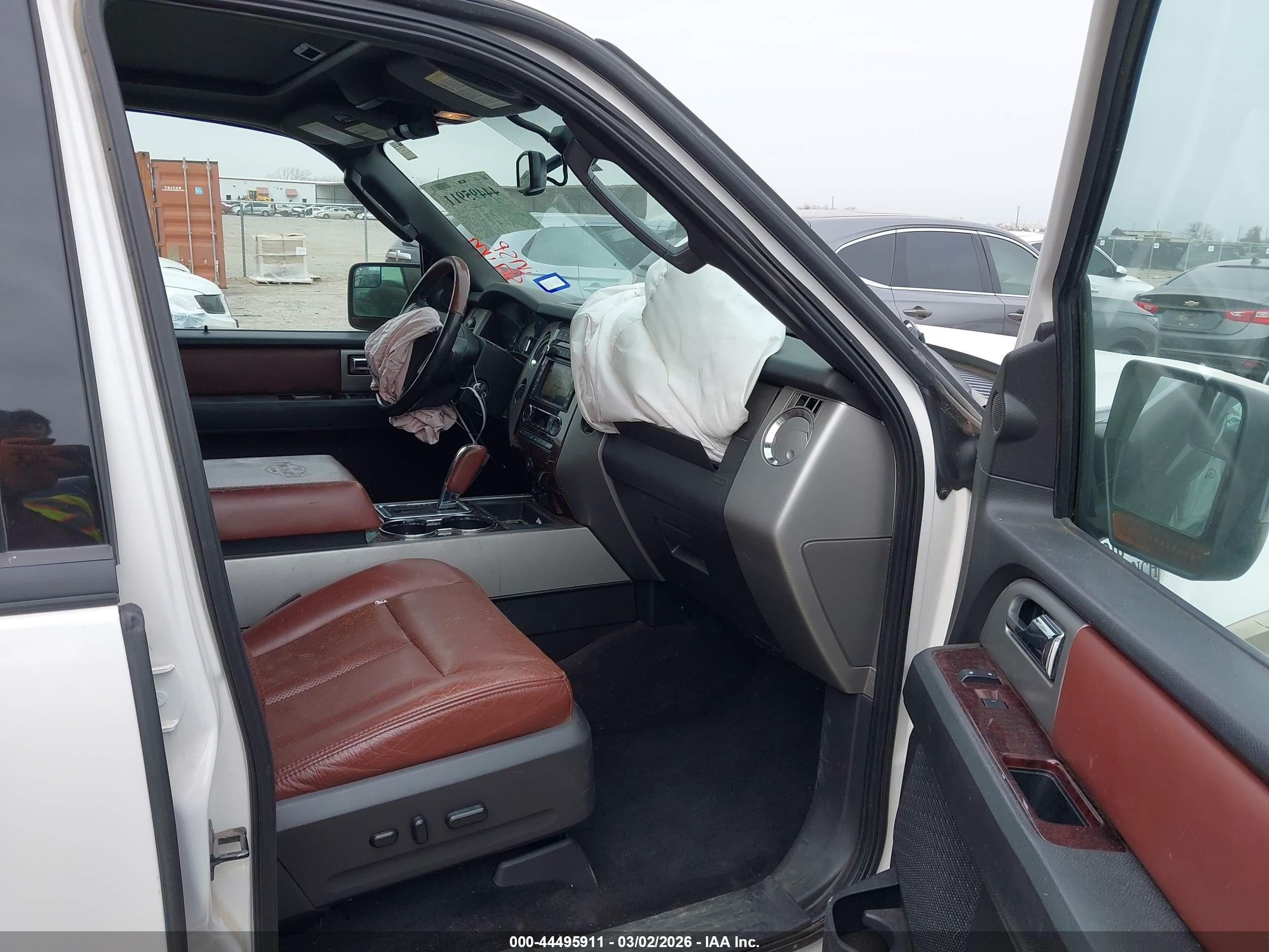 FORD EXPEDITION image 5