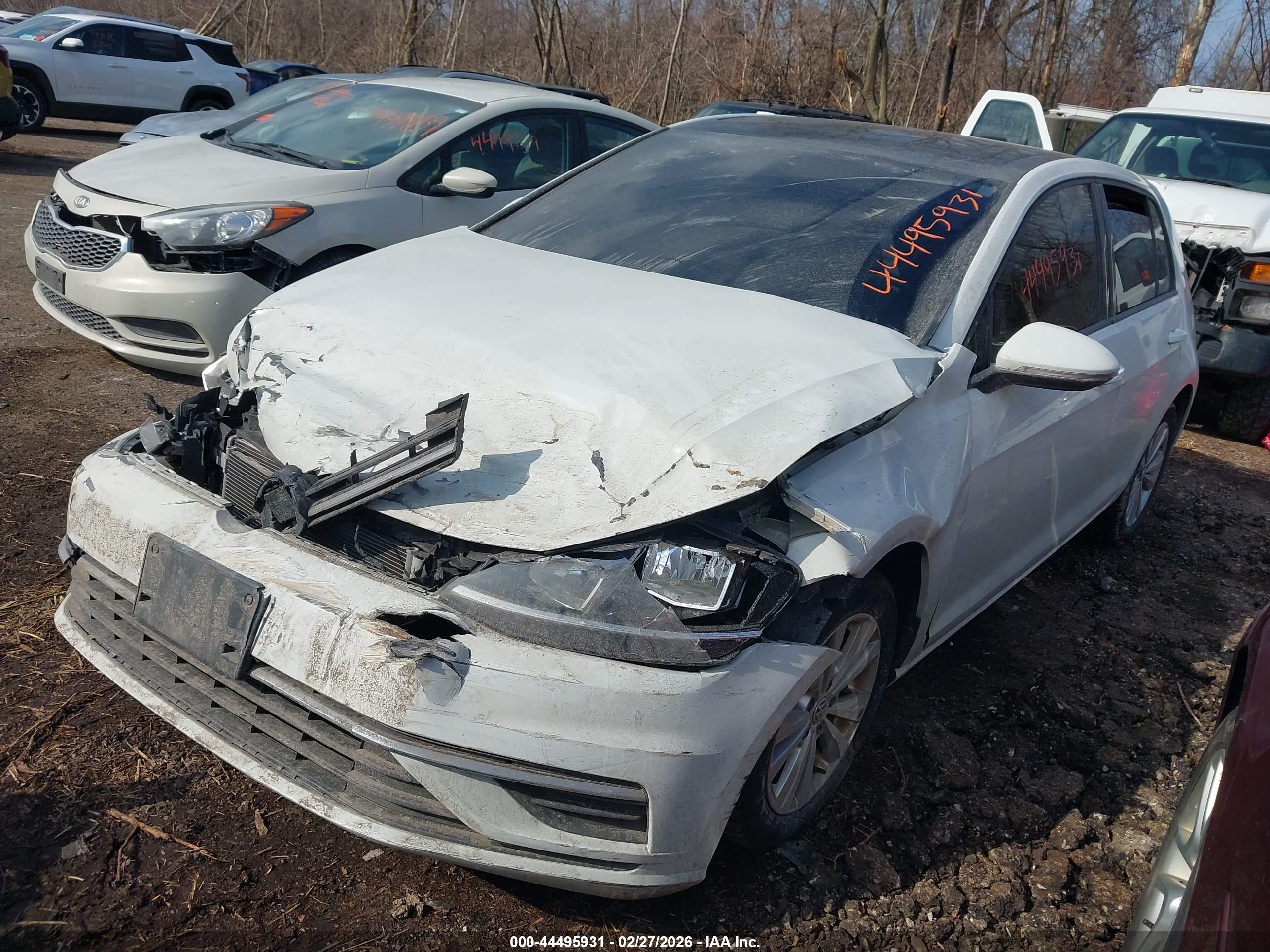 VOLKSWAGEN GOLF image 2