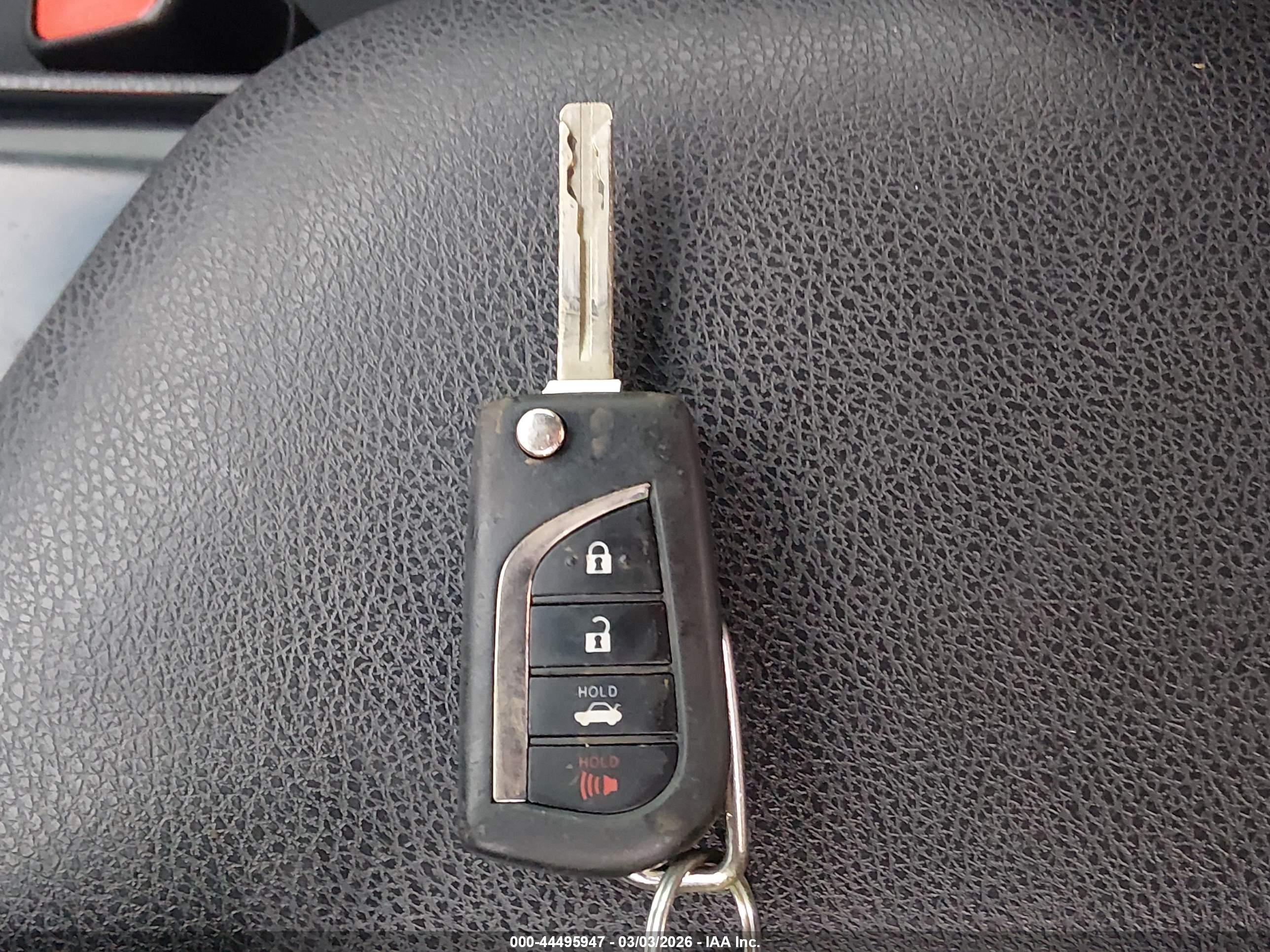 TOYOTA CAMRY image 11