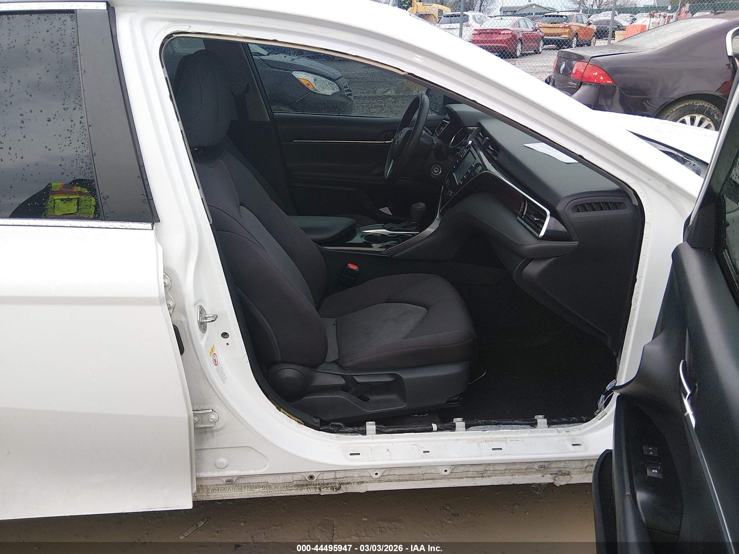 TOYOTA CAMRY image 5