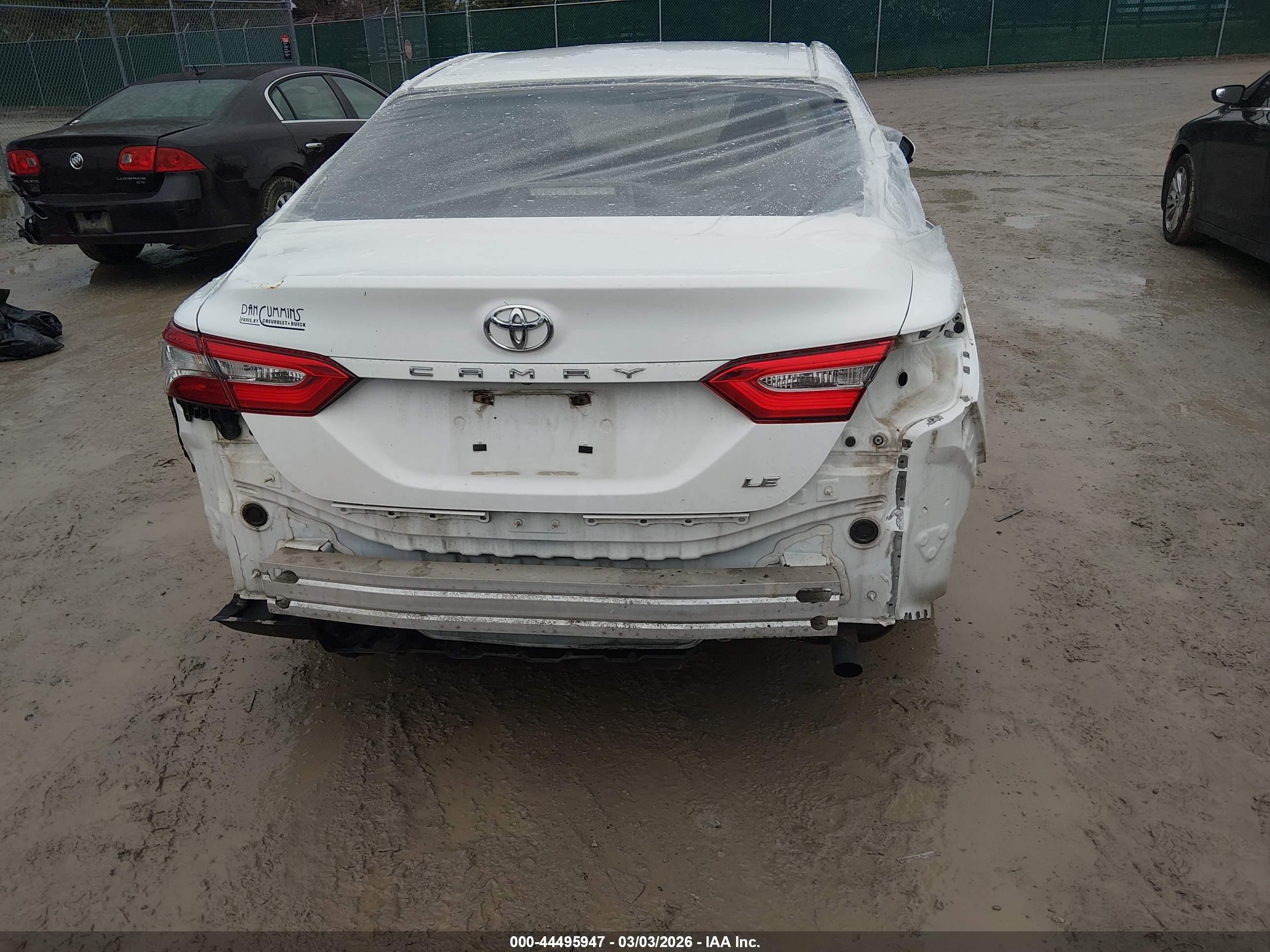 TOYOTA CAMRY image 6