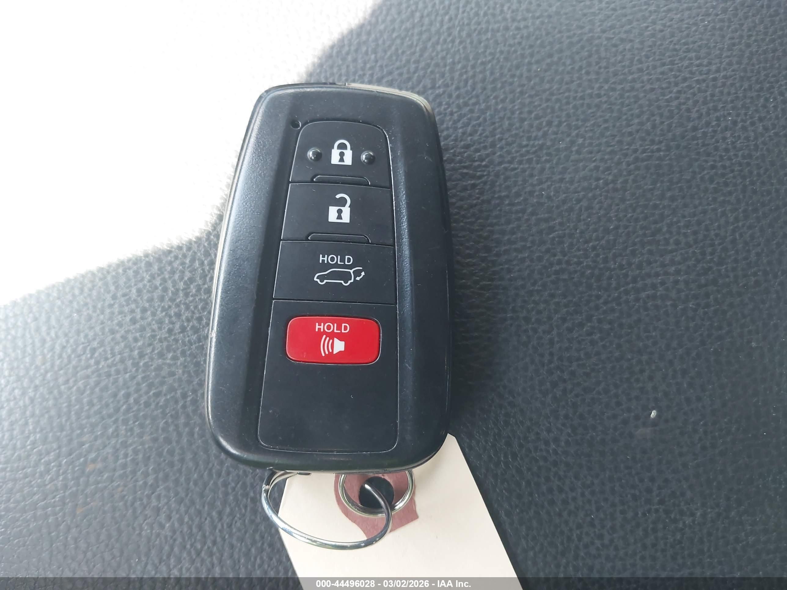 TOYOTA RAV4 image 11