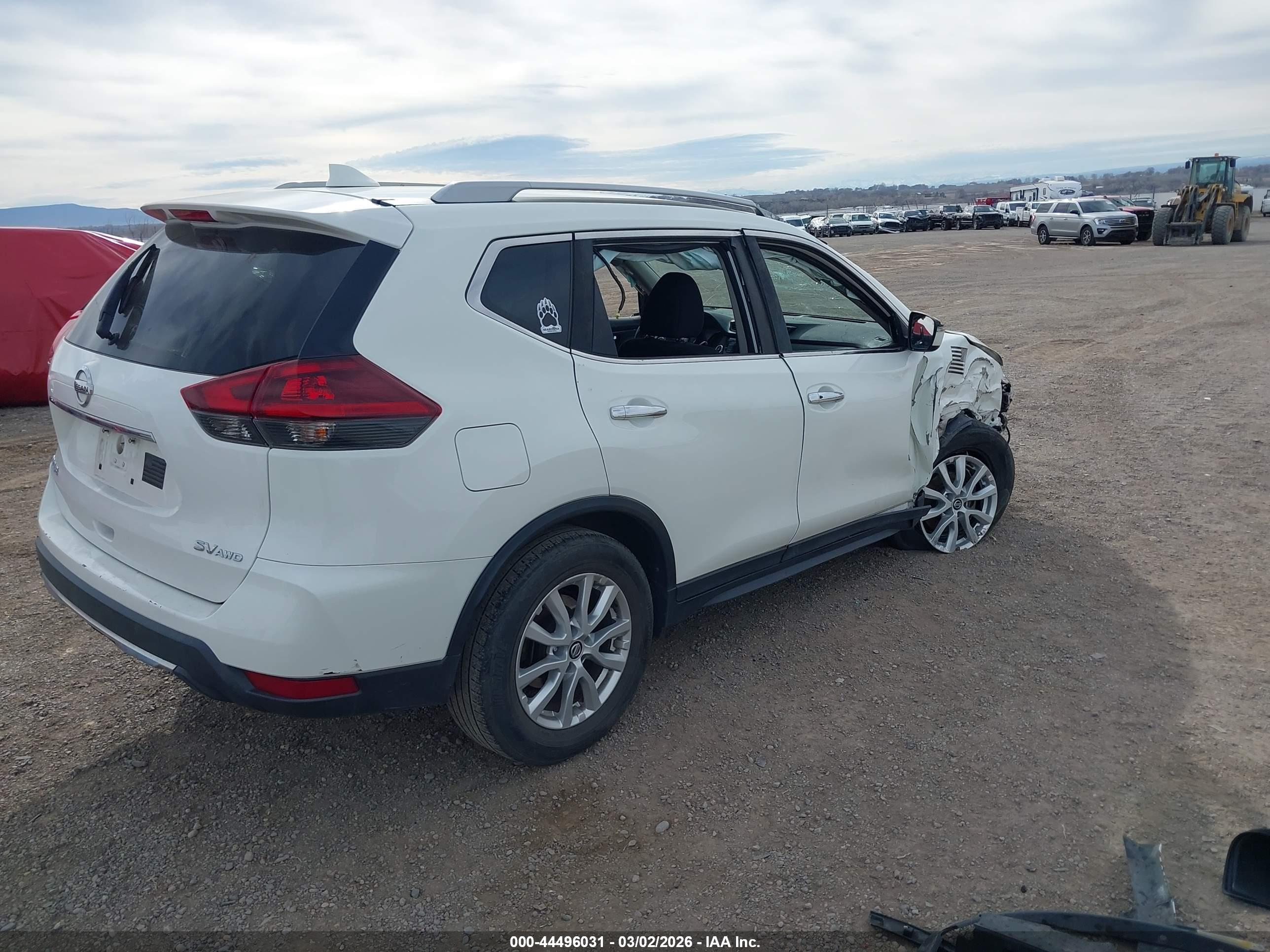 NISSAN ROGUE image 4