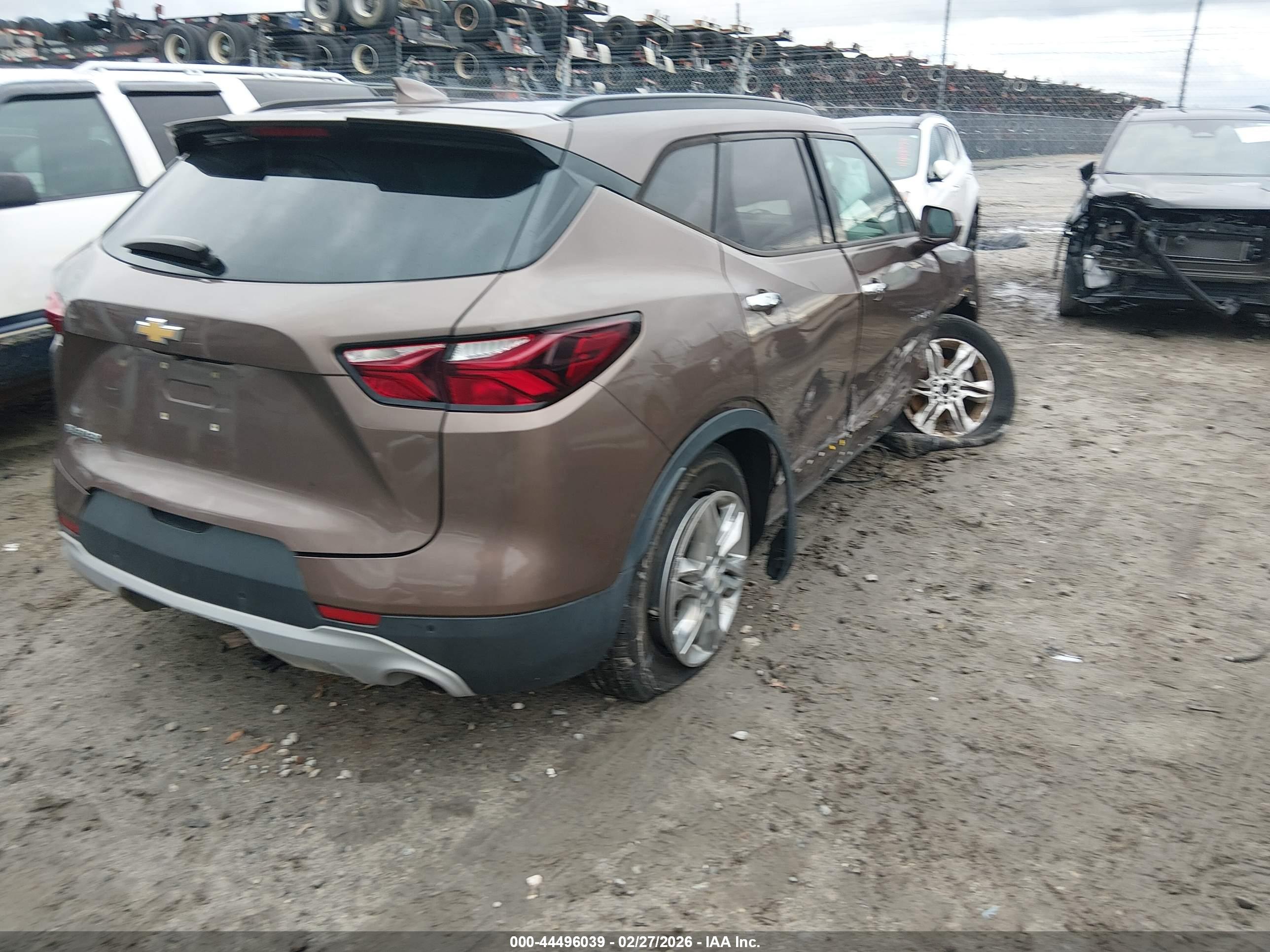 CHEVROLET BLAZER image 4