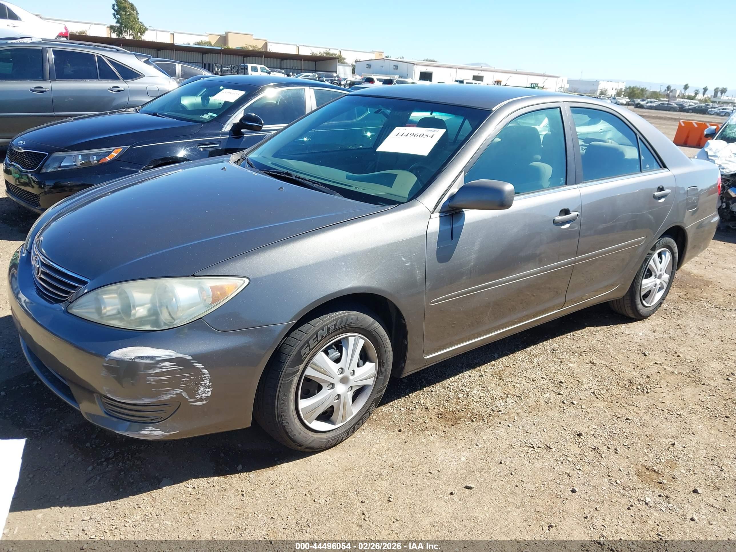 TOYOTA CAMRY image 2
