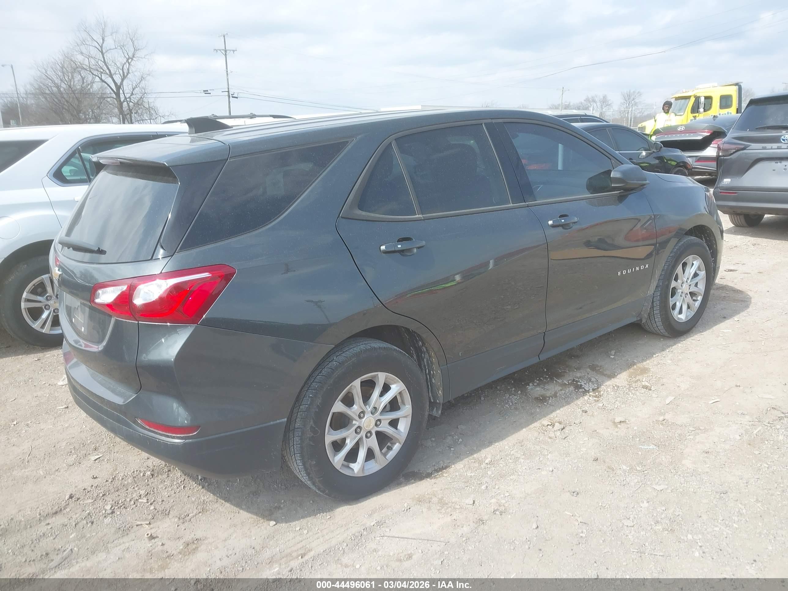CHEVROLET EQUINOX image 4