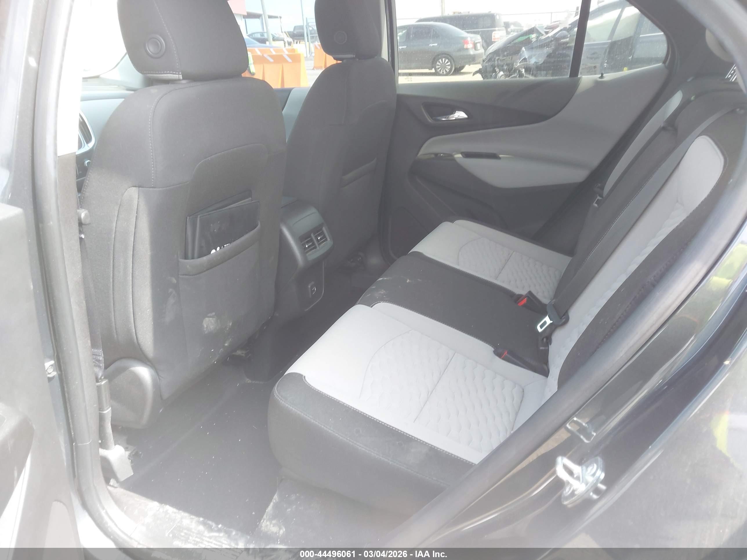 CHEVROLET EQUINOX image 8