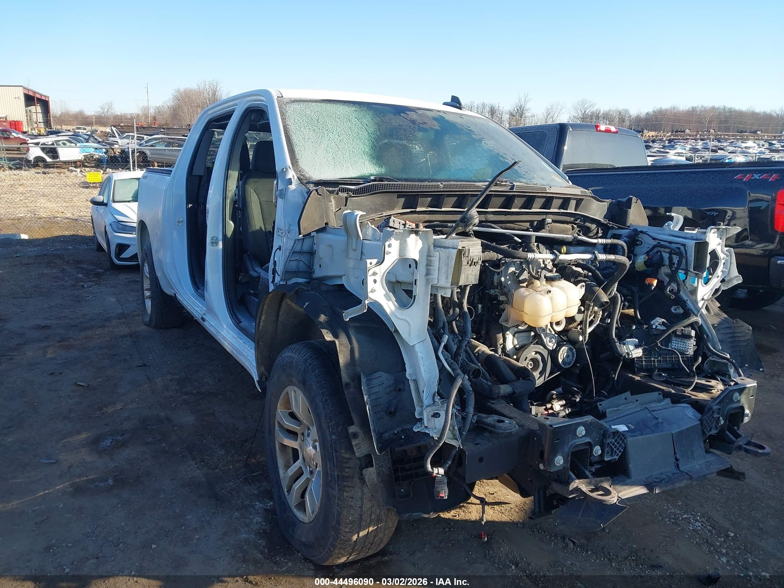 CHEVROLET SILVERADO image 6
