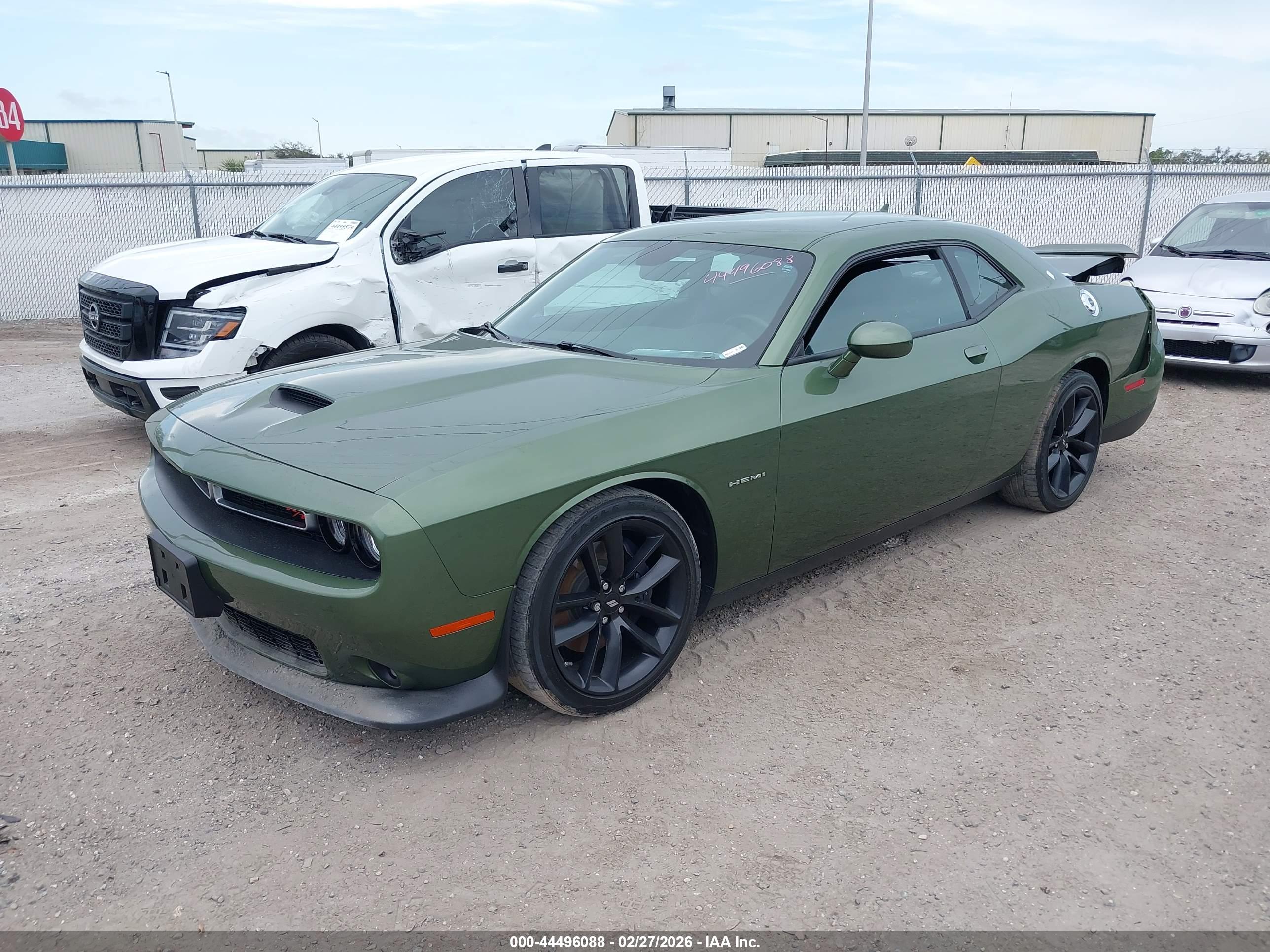 DODGE CHALLENGER image 2
