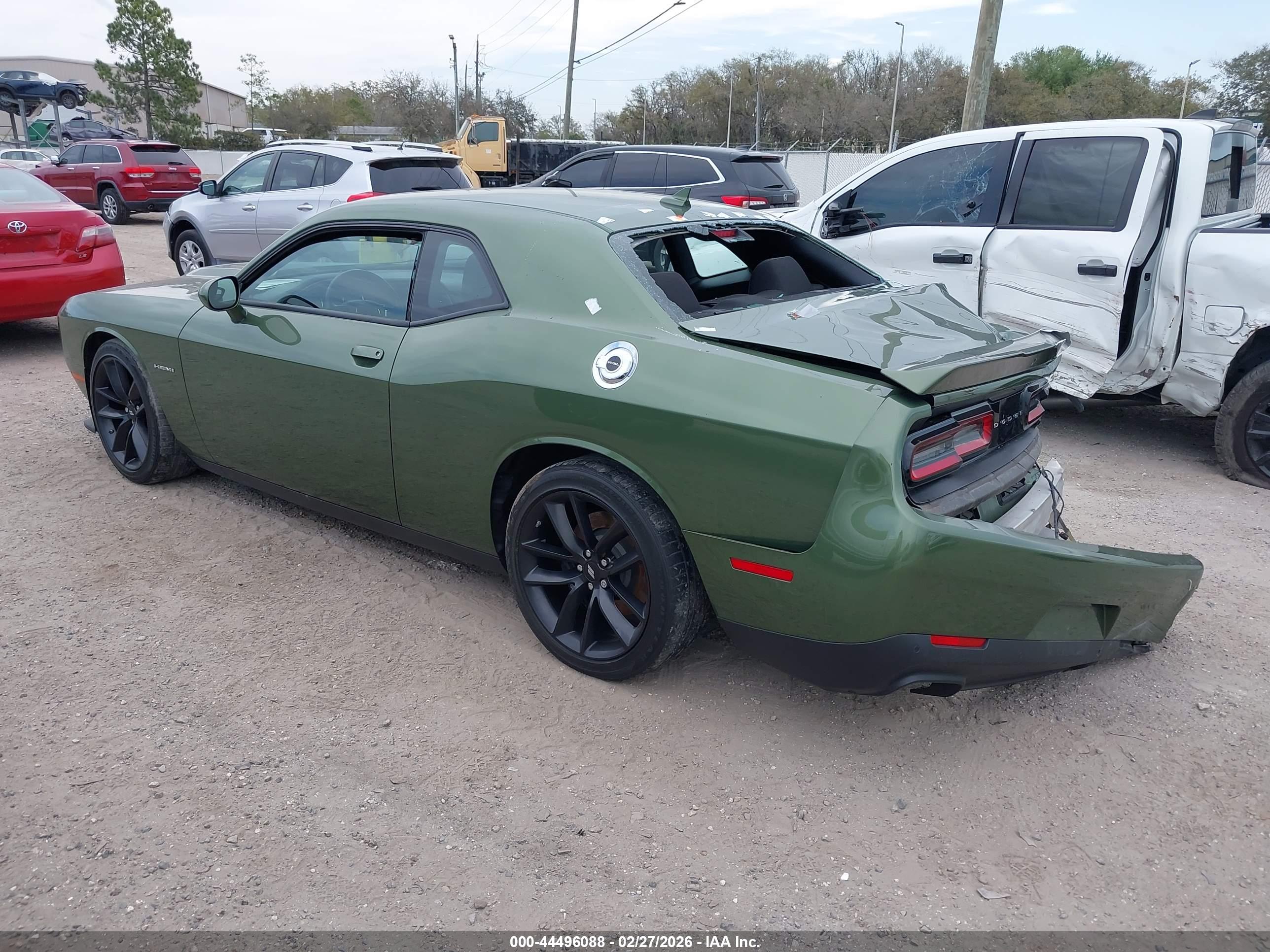 DODGE CHALLENGER image 3