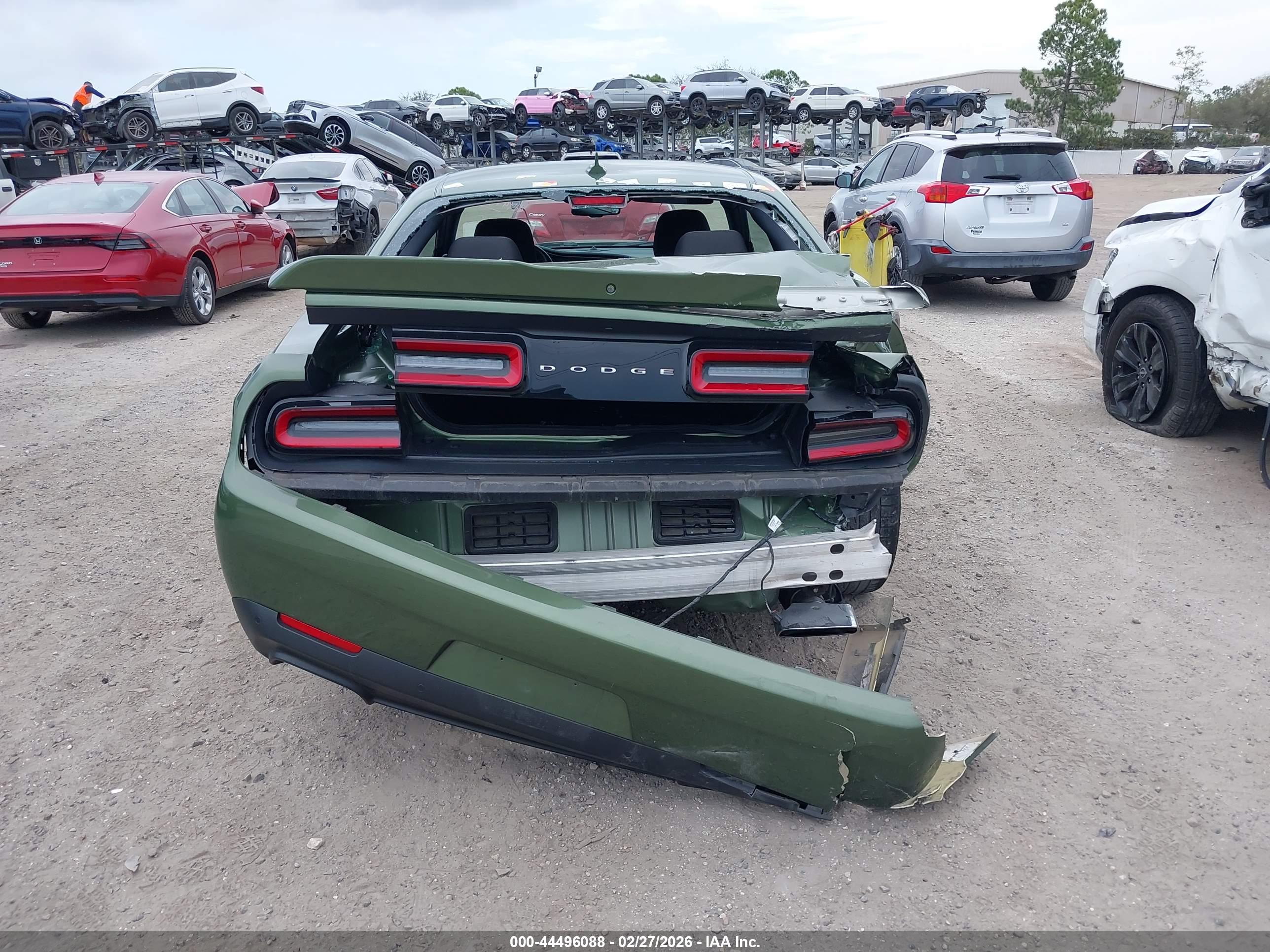 DODGE CHALLENGER image 6