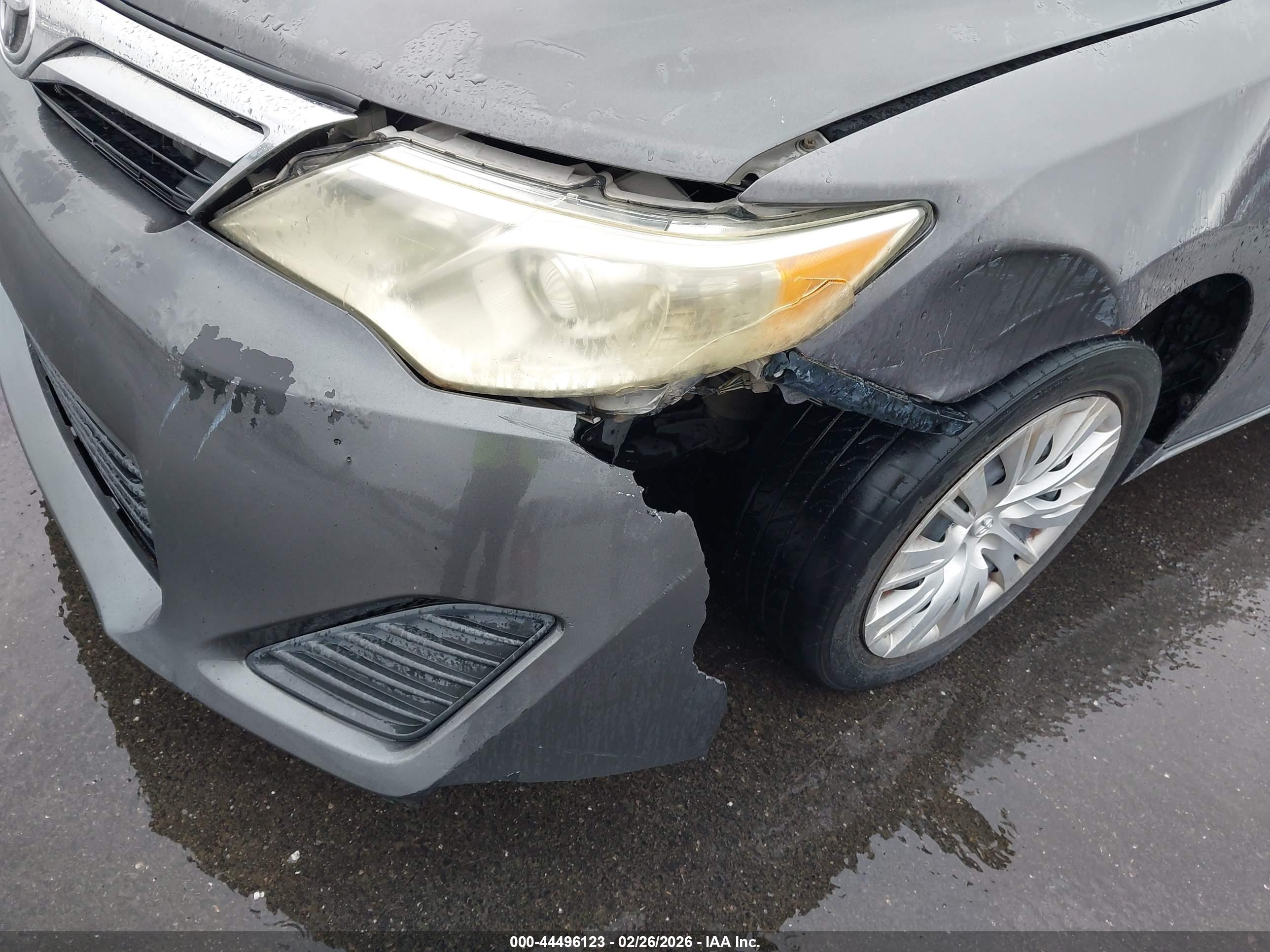 TOYOTA CAMRY image 6