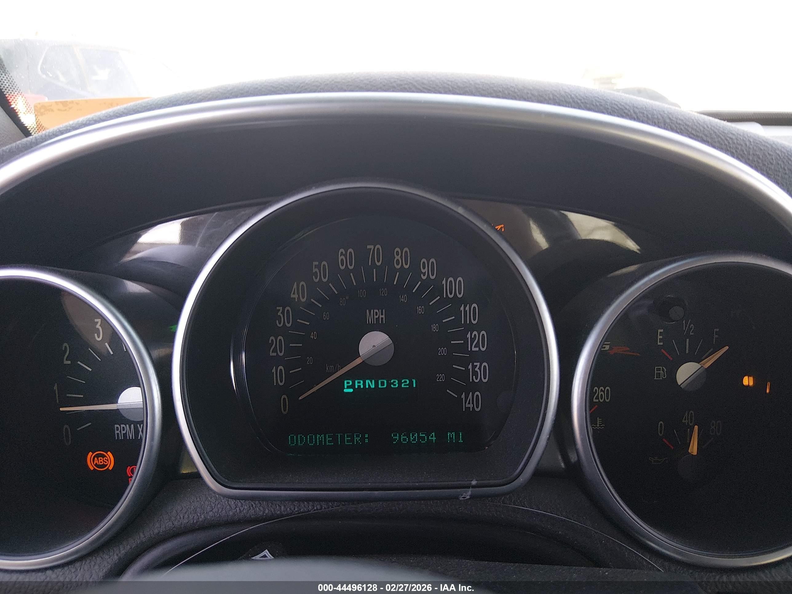 CHEVROLET SSR image 7