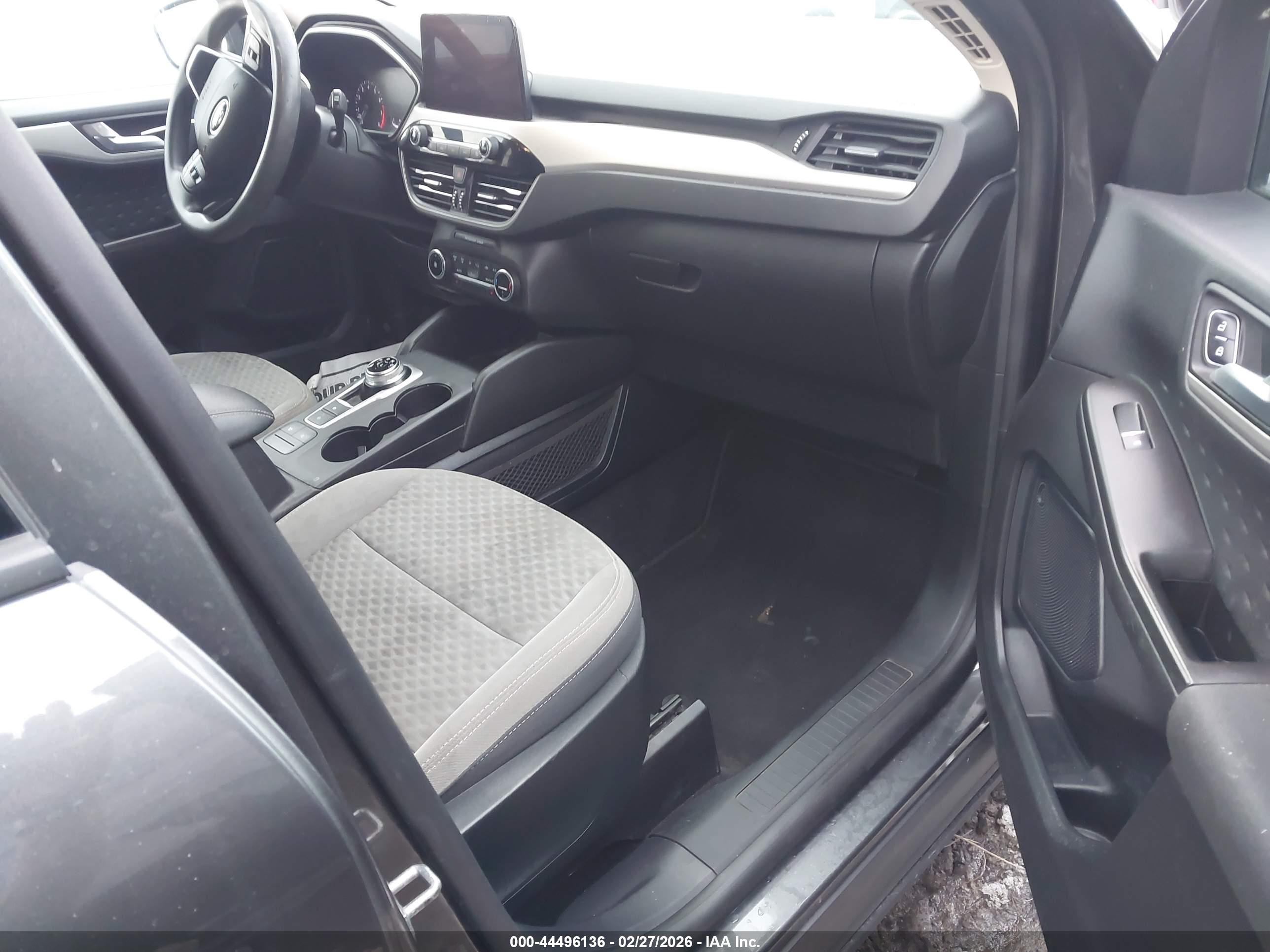 FORD ESCAPE image 5