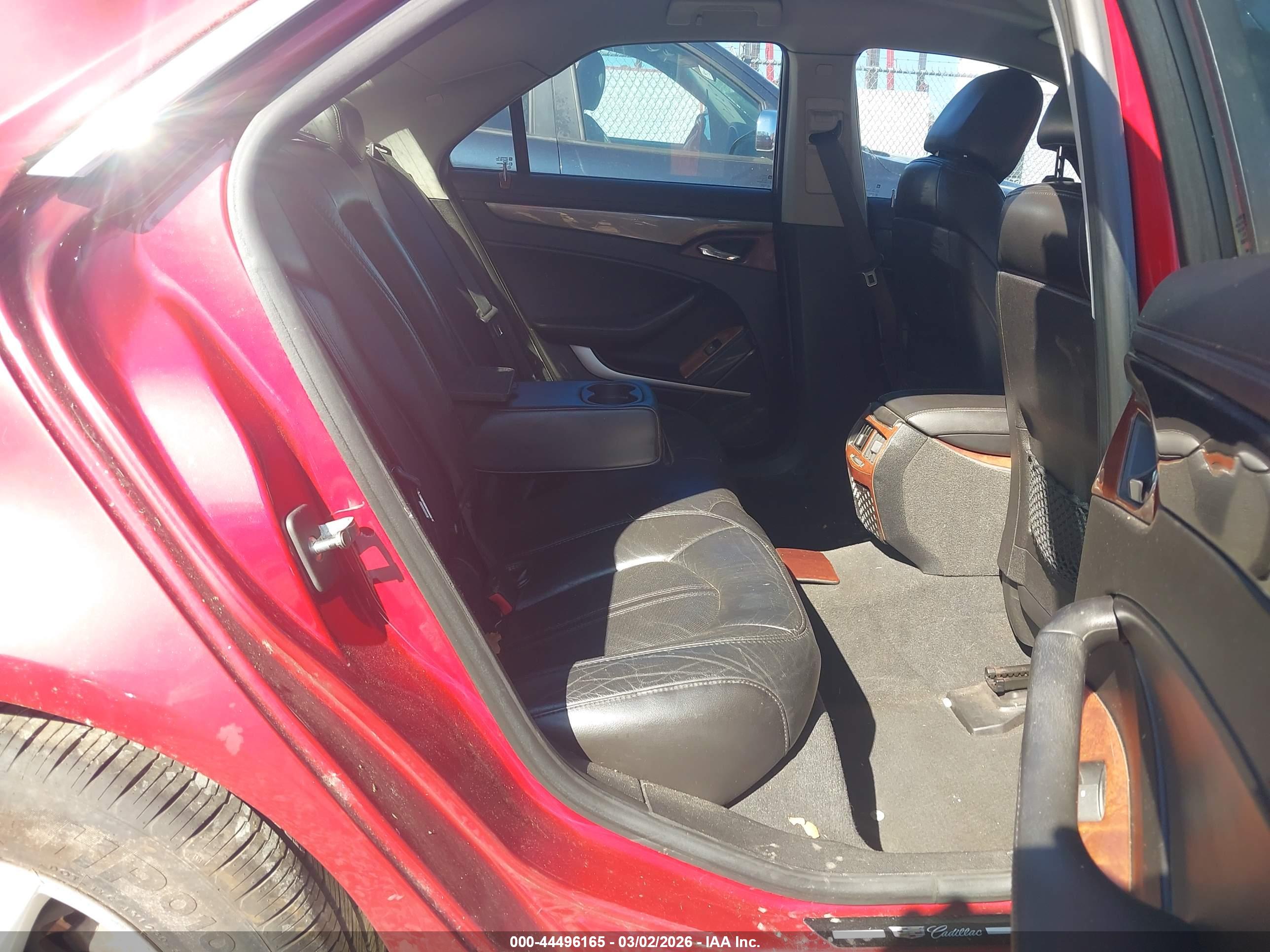CADILLAC CTS image 8