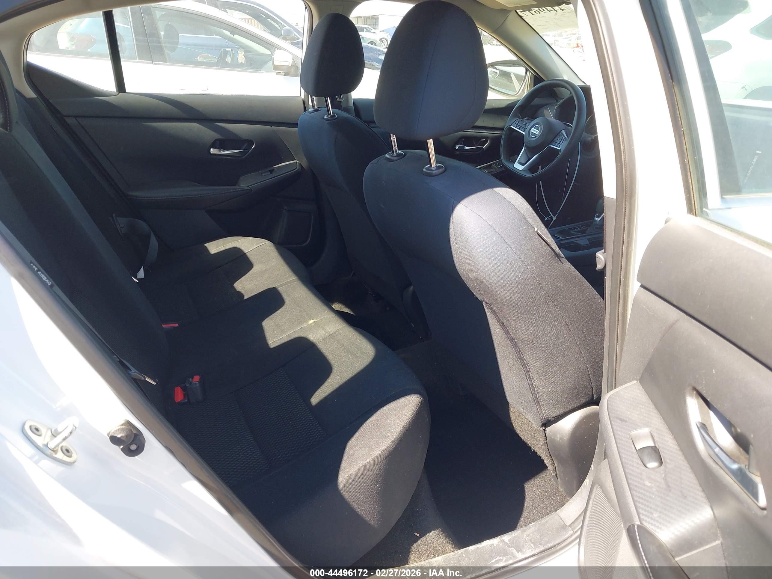 NISSAN SENTRA image 8