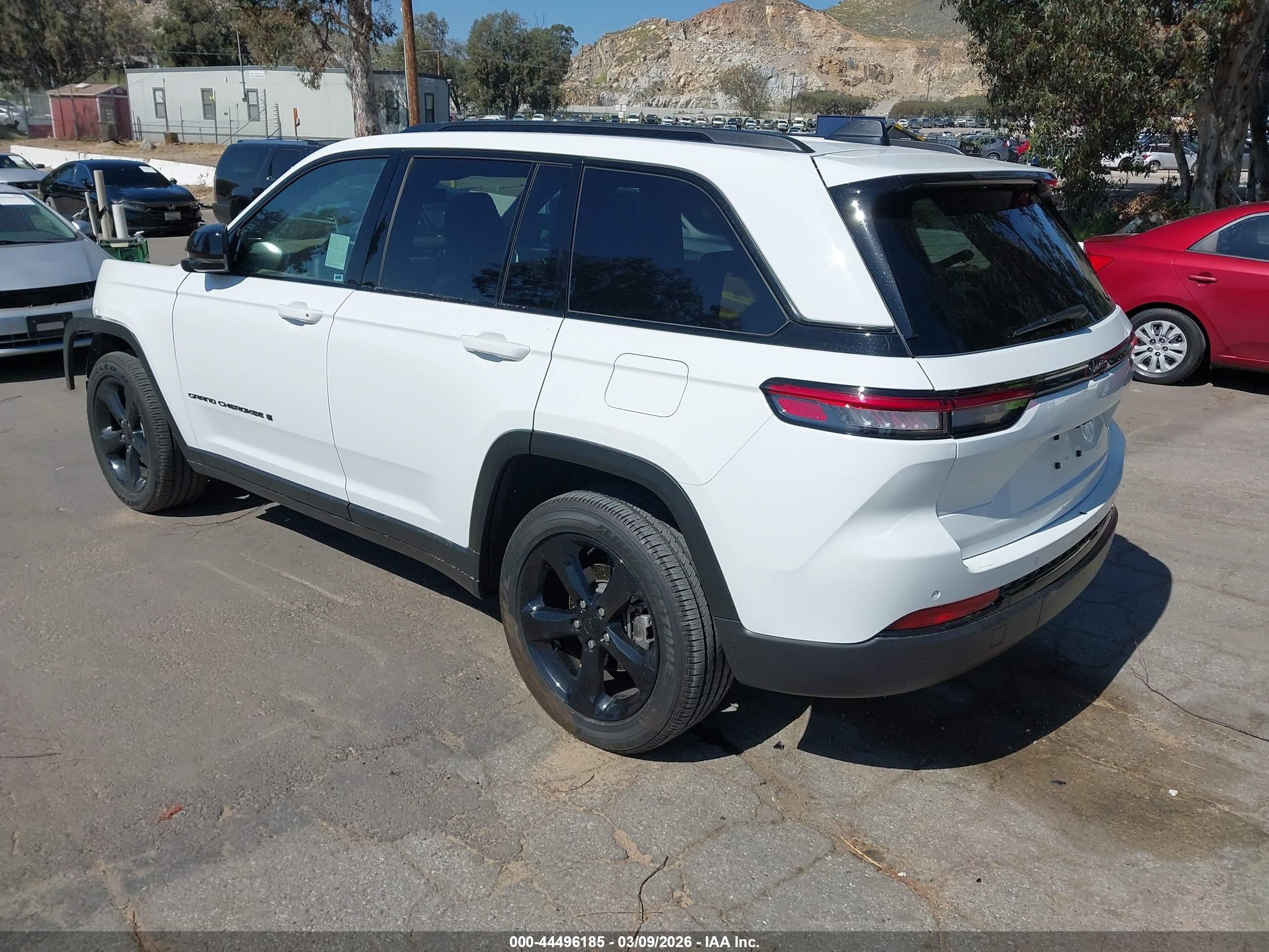 JEEP GRAND image 3