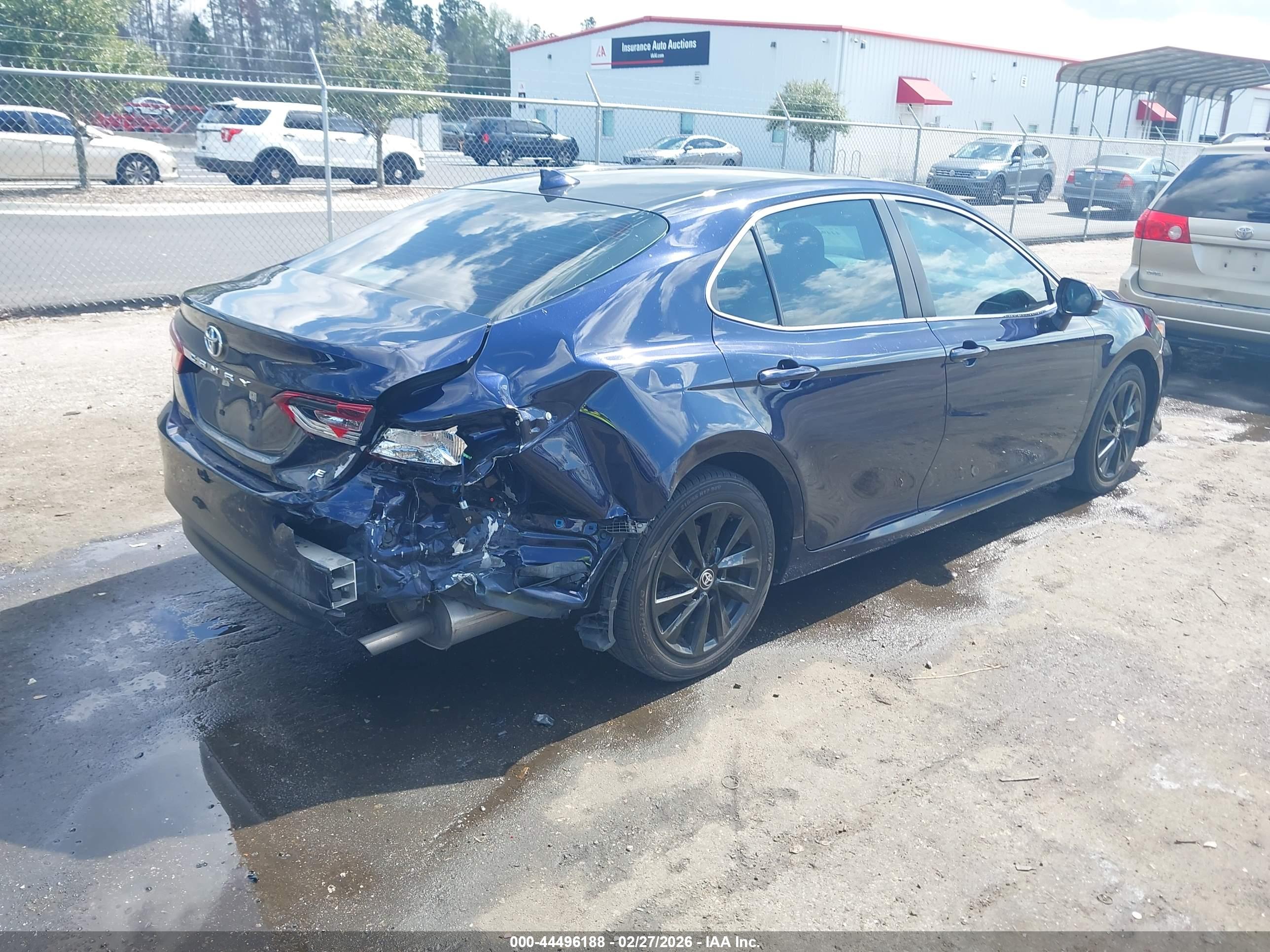 TOYOTA CAMRY image 4