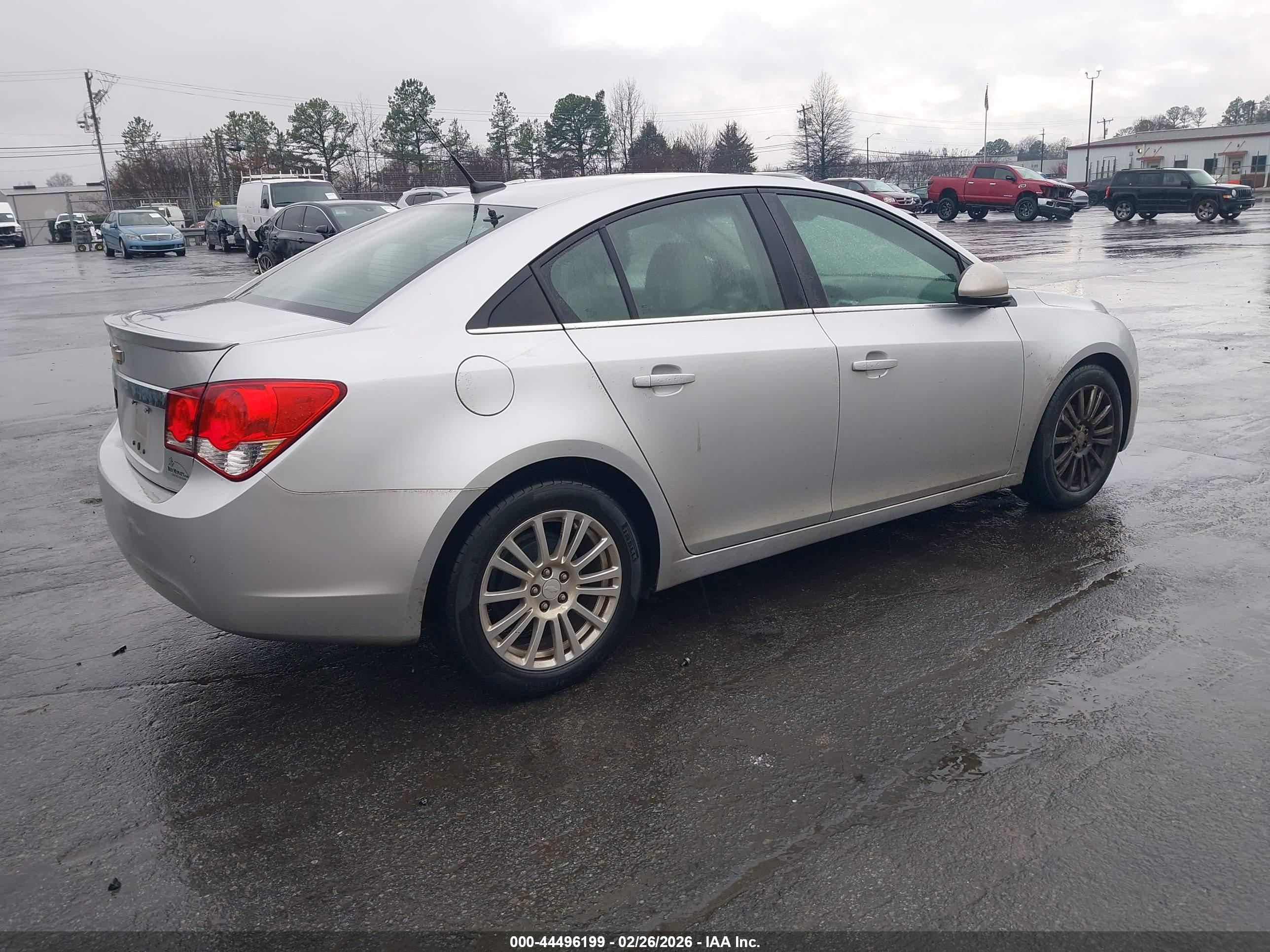 CHEVROLET CRUZE image 4