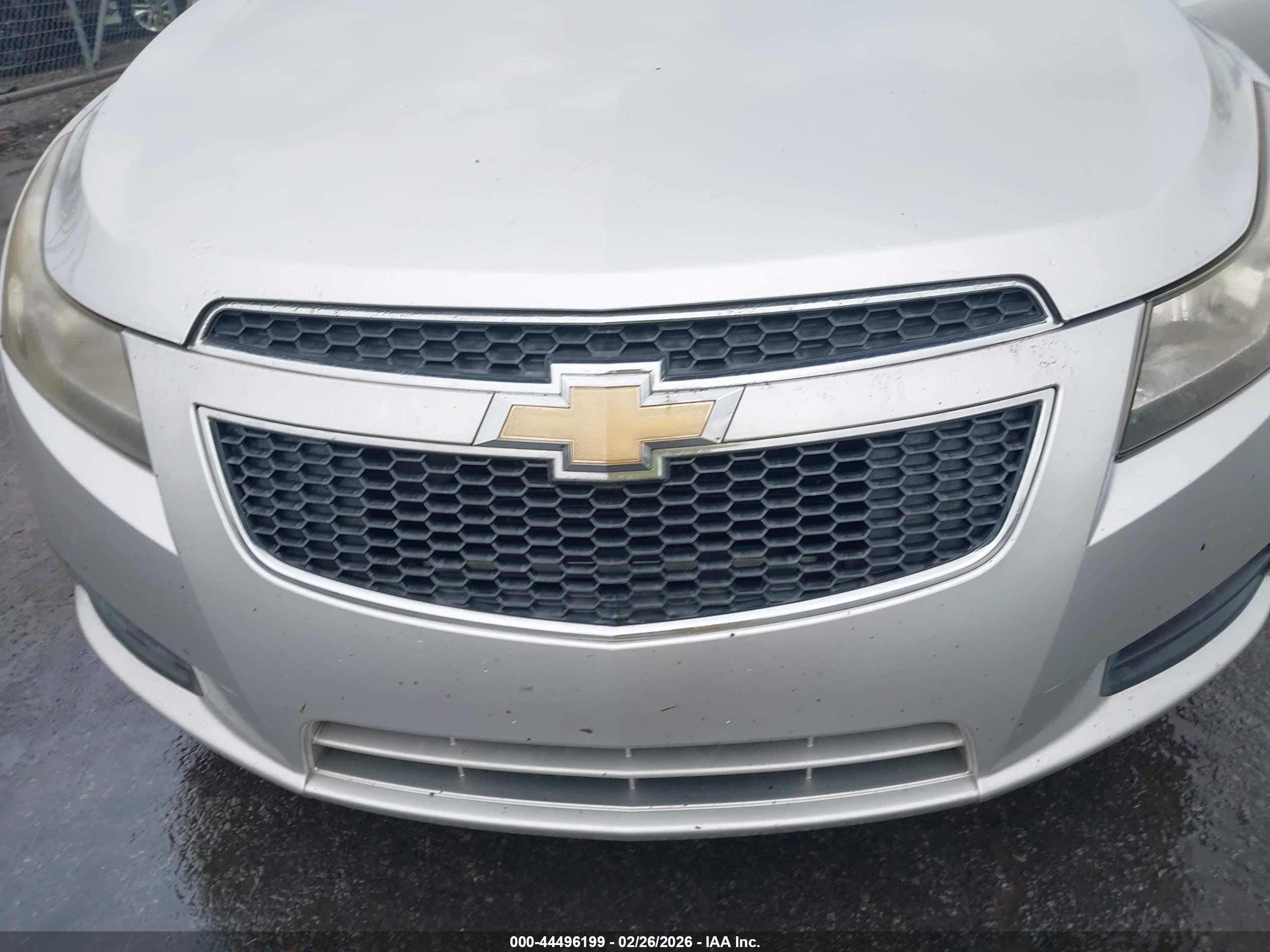 CHEVROLET CRUZE image 6