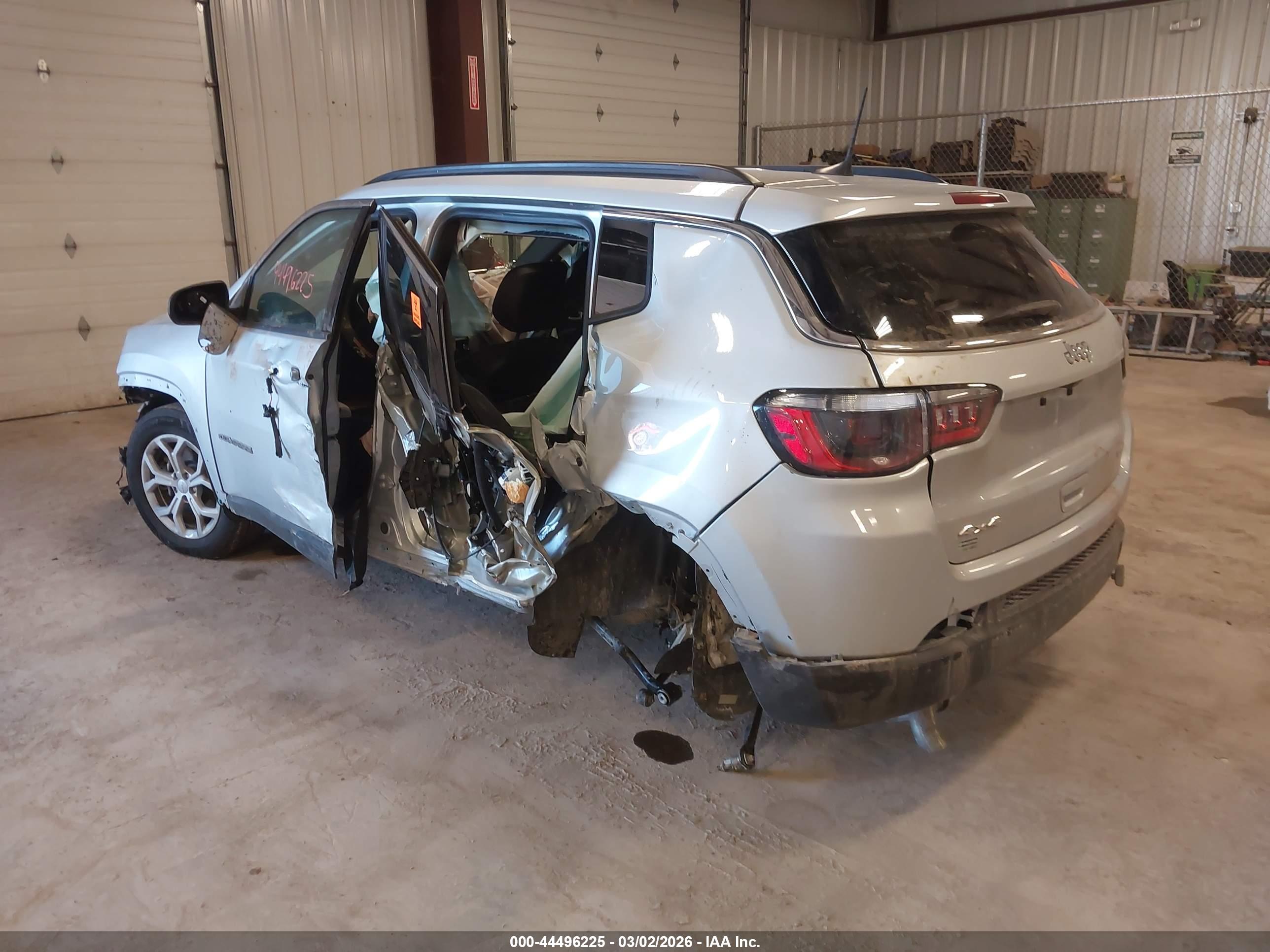 JEEP COMPASS image 3