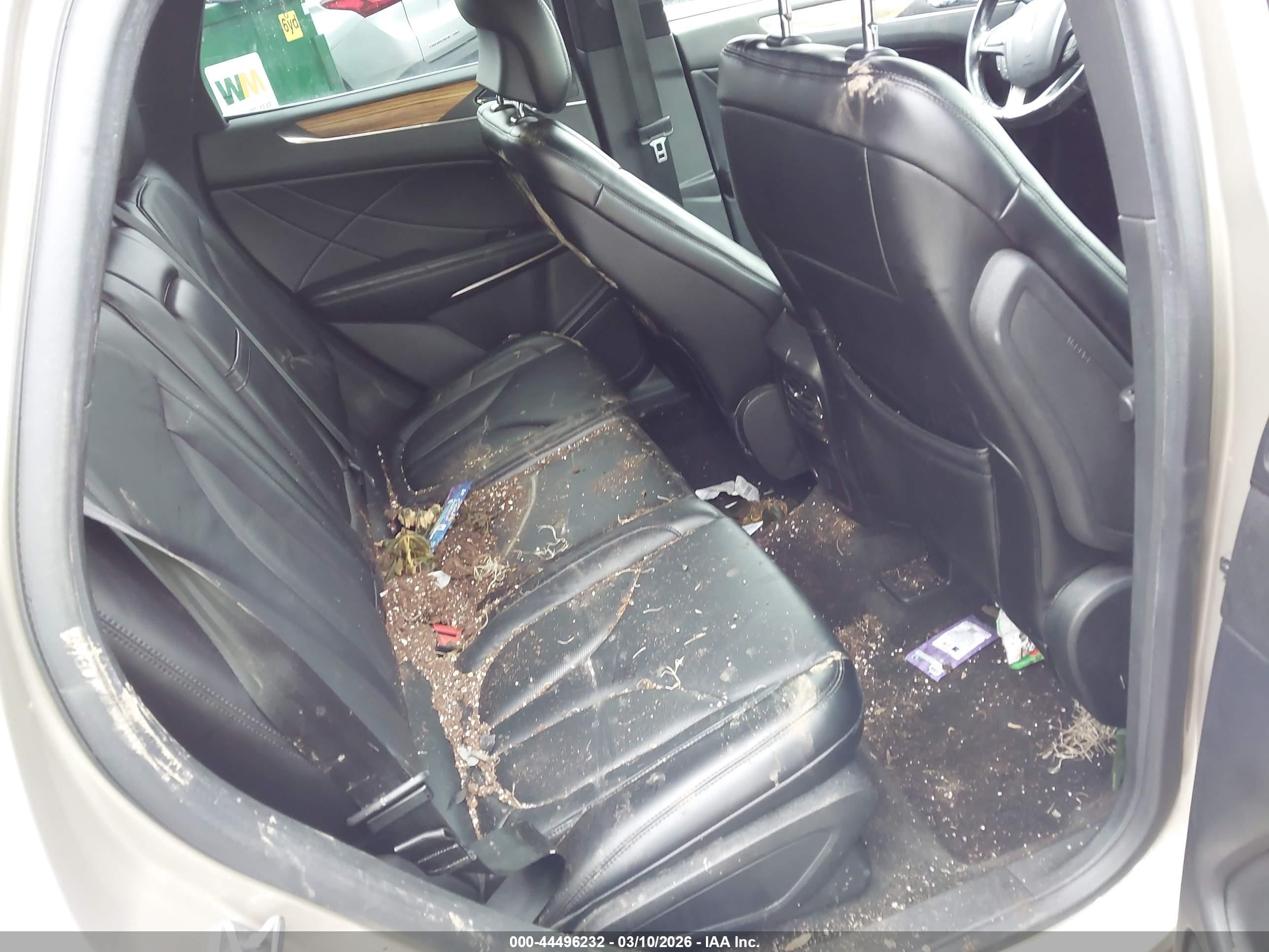 LINCOLN MKC image 8
