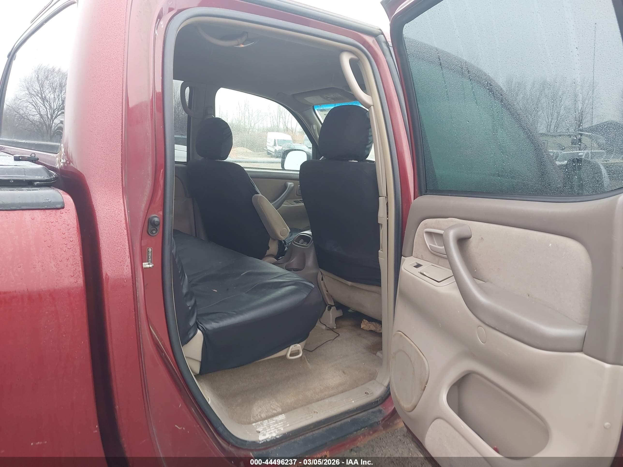 TOYOTA TUNDRA image 8