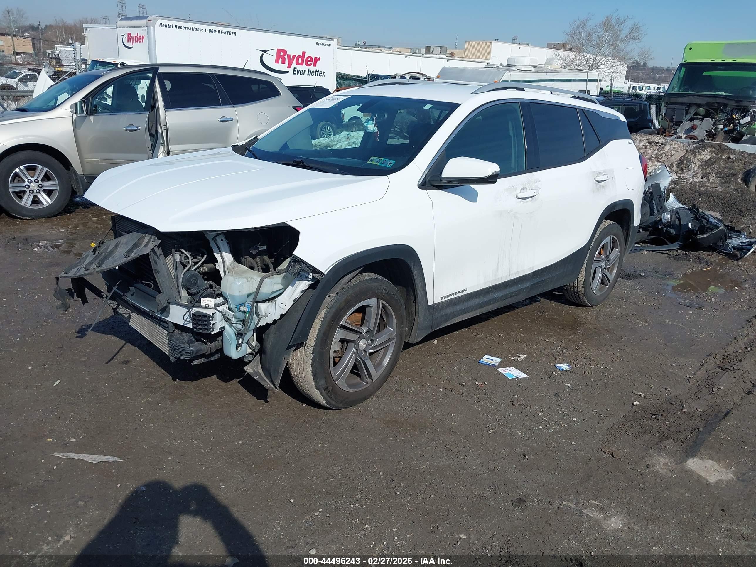 GMC TERRAIN image 2