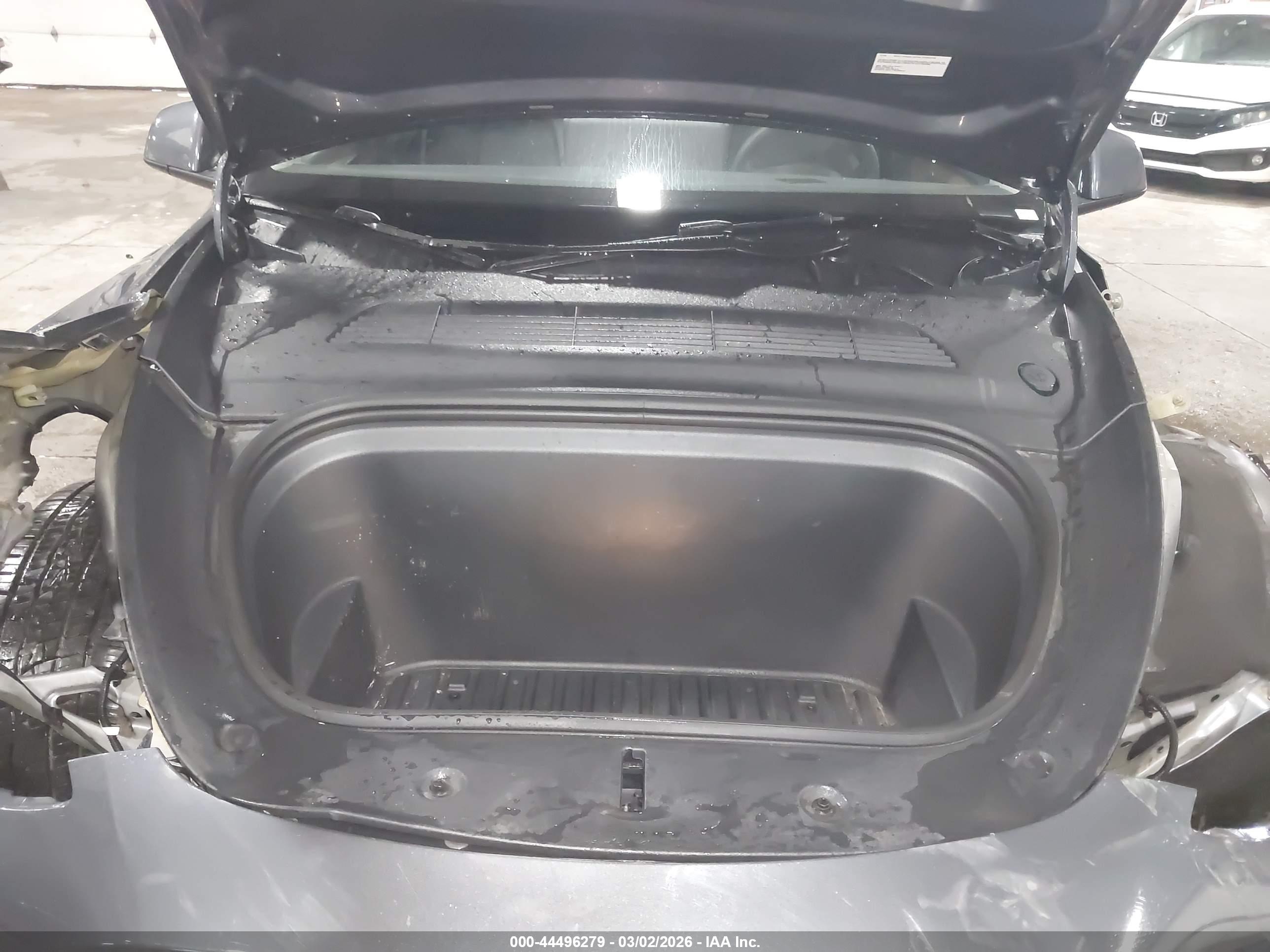 TESLA MODEL image 10