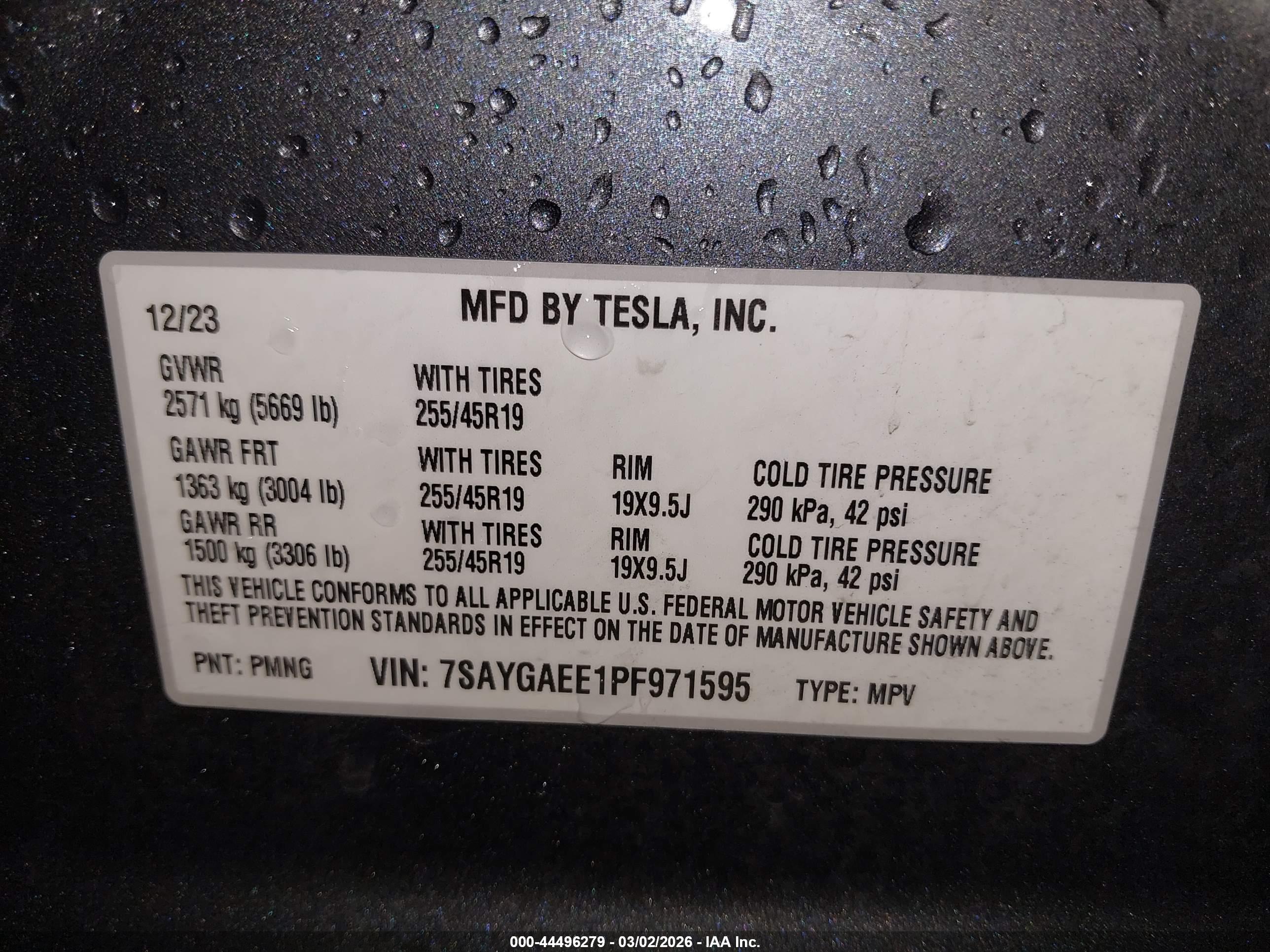 TESLA MODEL image 9