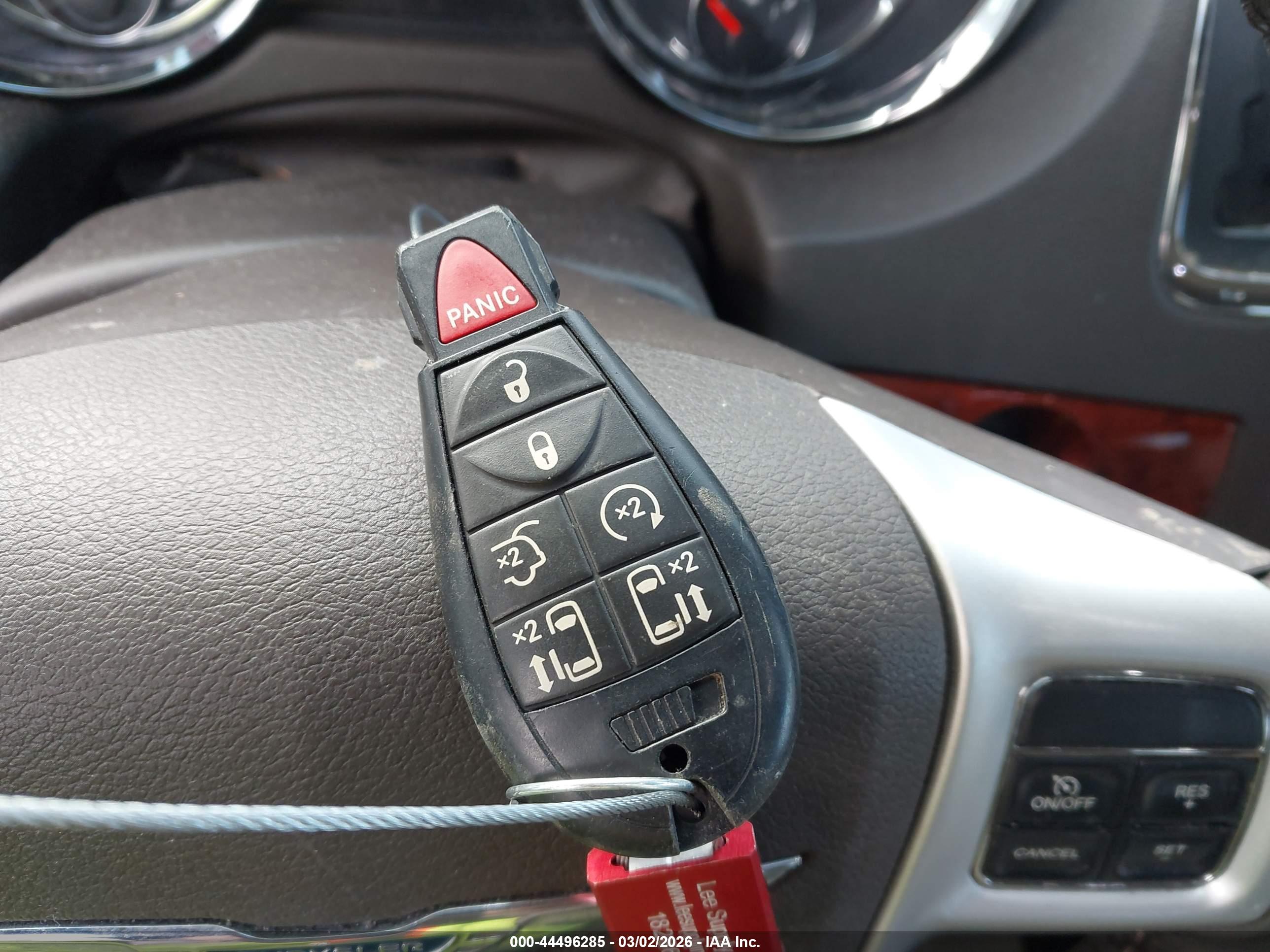 CHRYSLER TOWN image 11