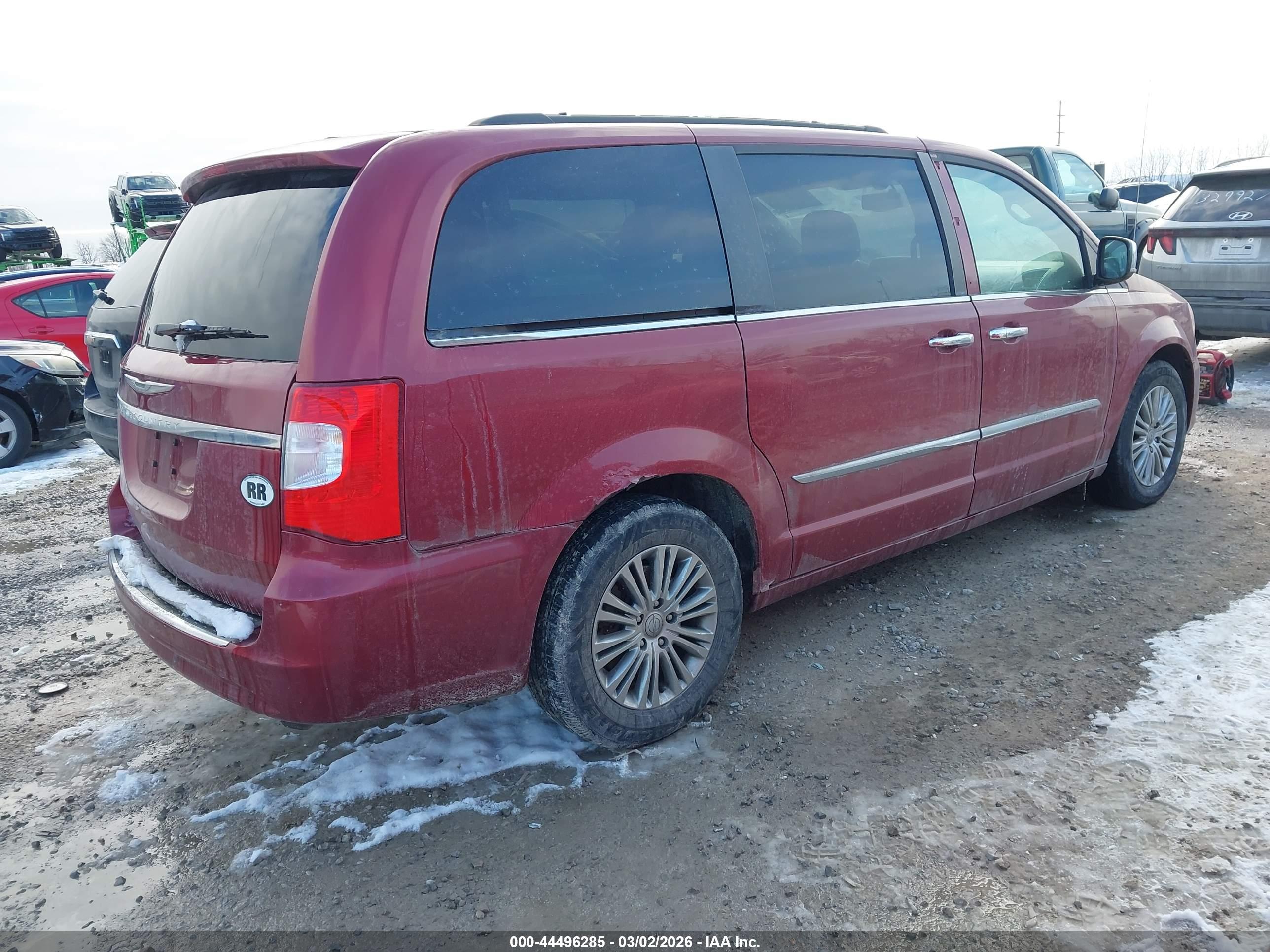 CHRYSLER TOWN image 4