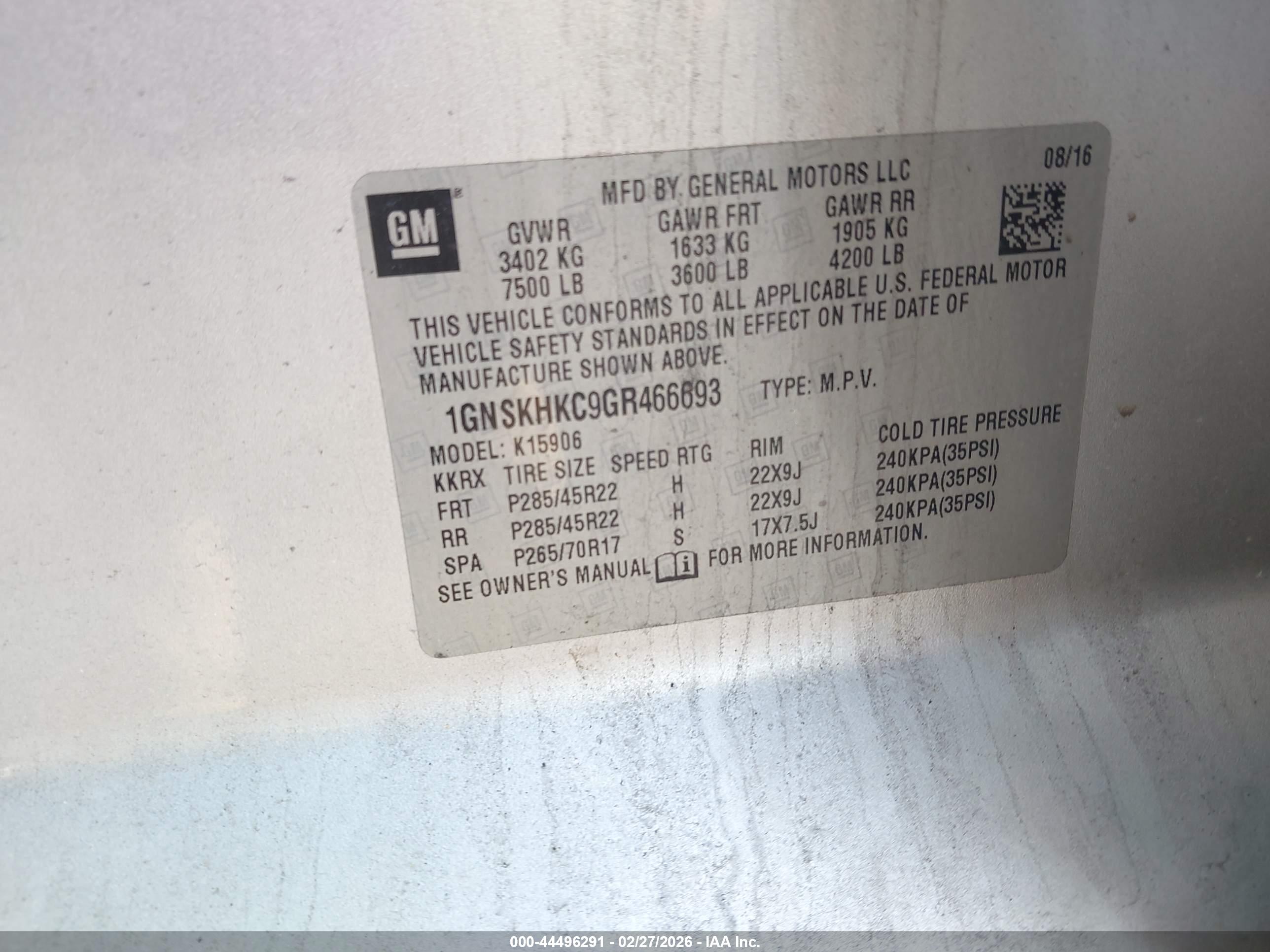 CHEVROLET SUBURBAN image 9