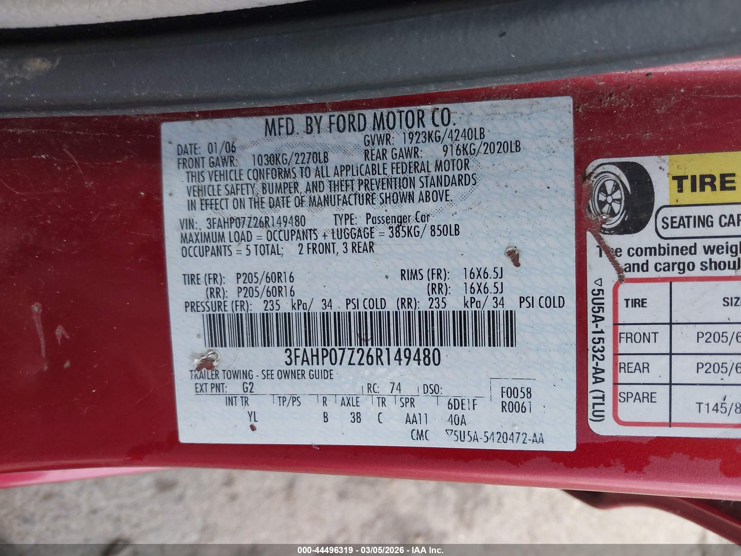 FORD FUSION image 9