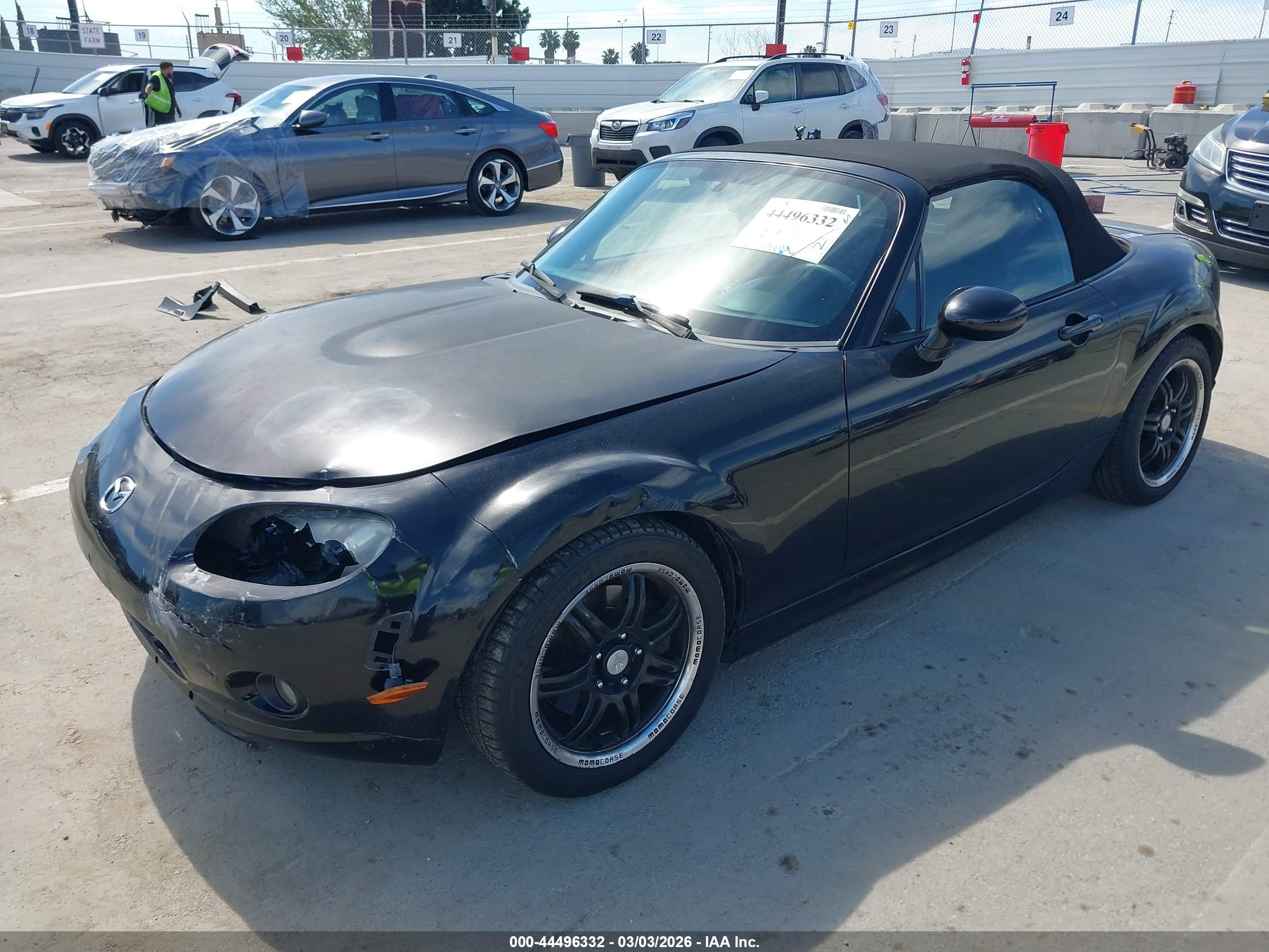 MAZDA MX-5 image 2