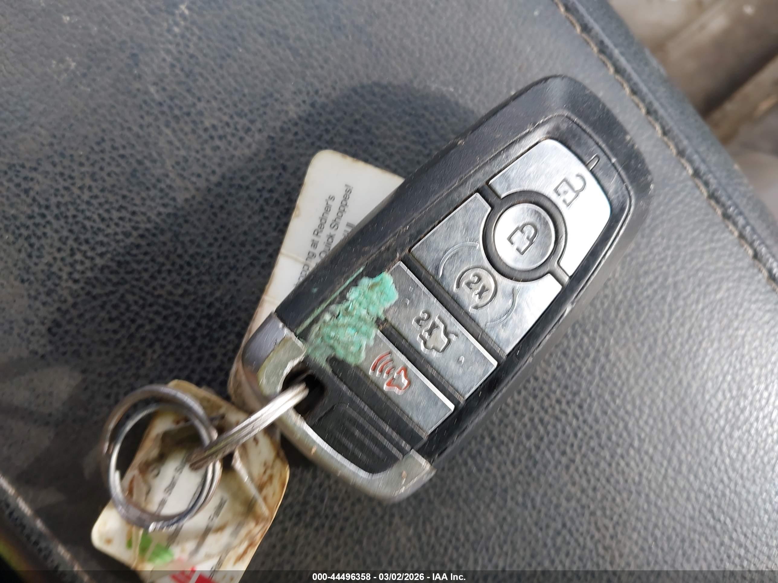 FORD FUSION image 11